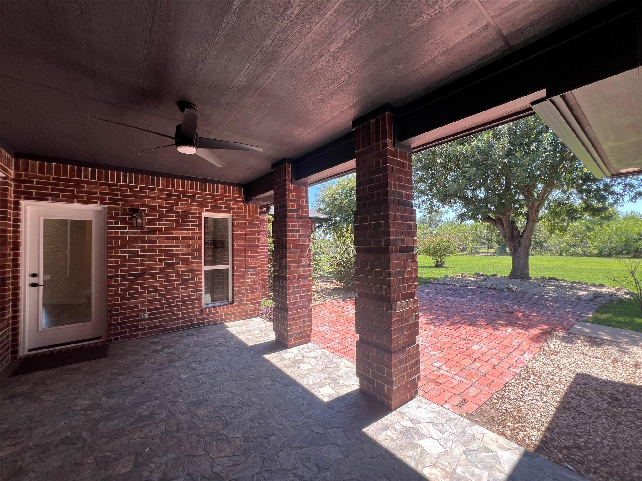 117 Cotton Rows Ln, Taylor, TX 76574