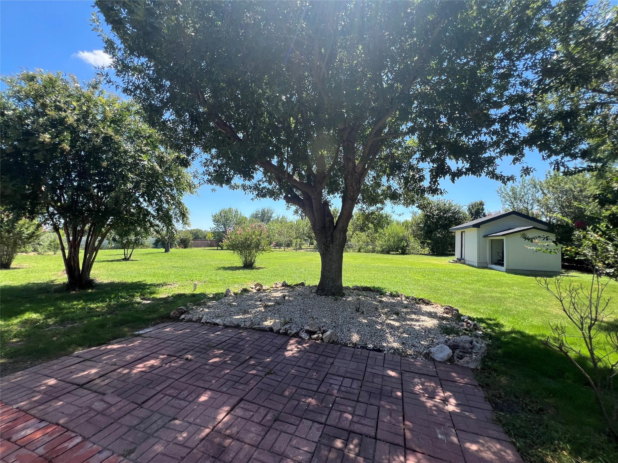 117 Cotton Rows Ln, Taylor, TX 76574