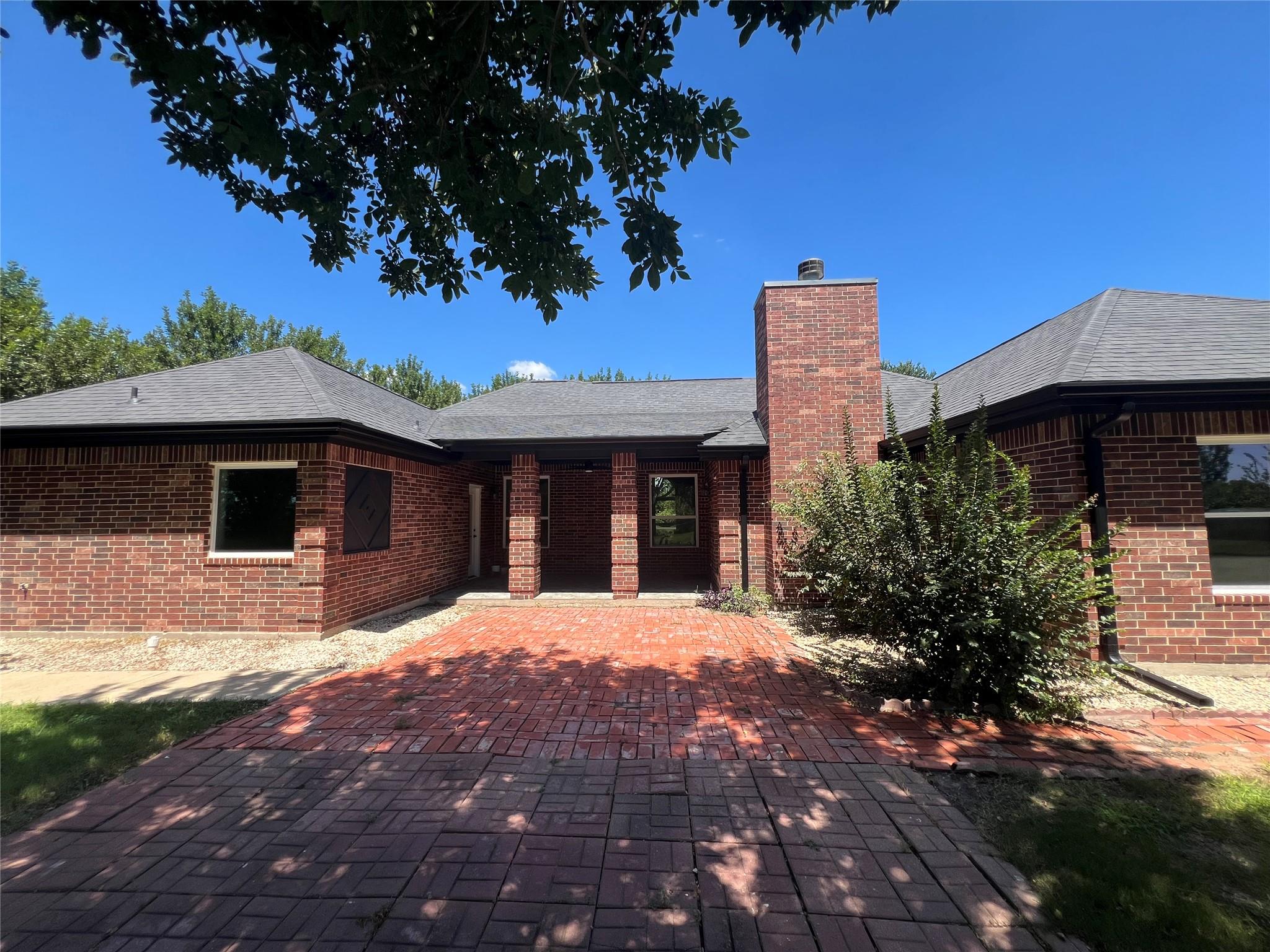 117 Cotton Rows Ln, Taylor, TX 76574