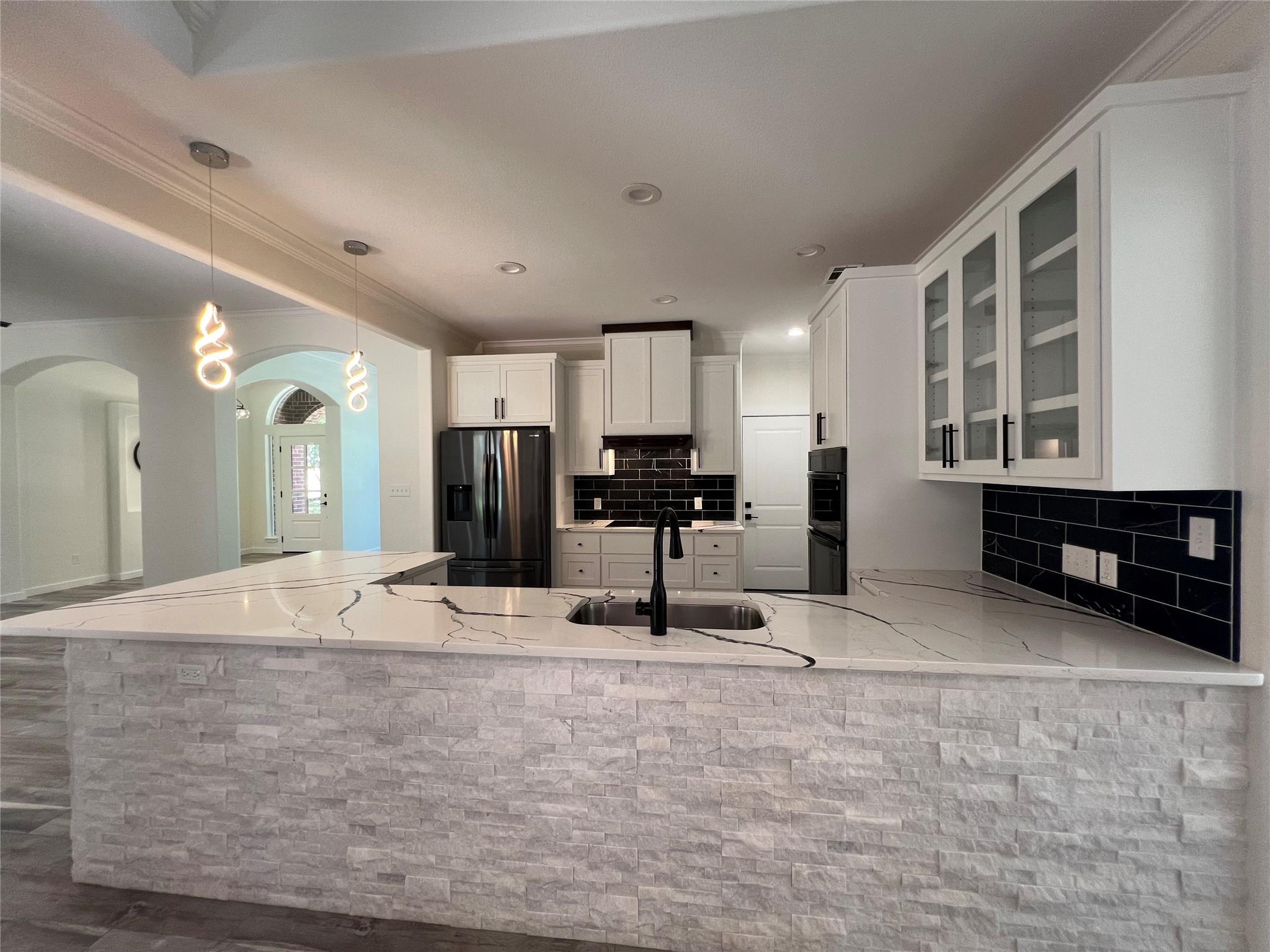 117 Cotton Rows Ln, Taylor, TX 76574