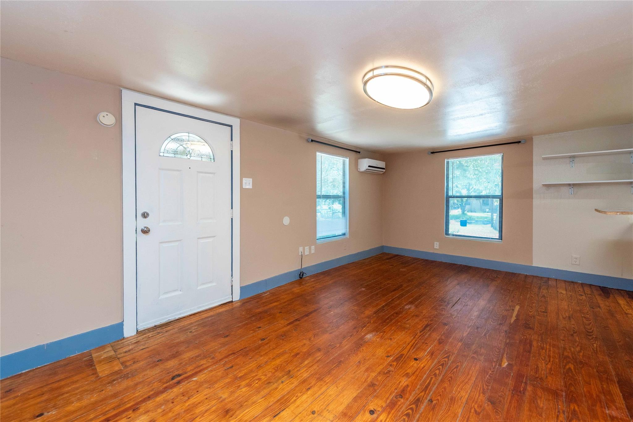 406 Lexington Rd # B, Elgin, TX 78621