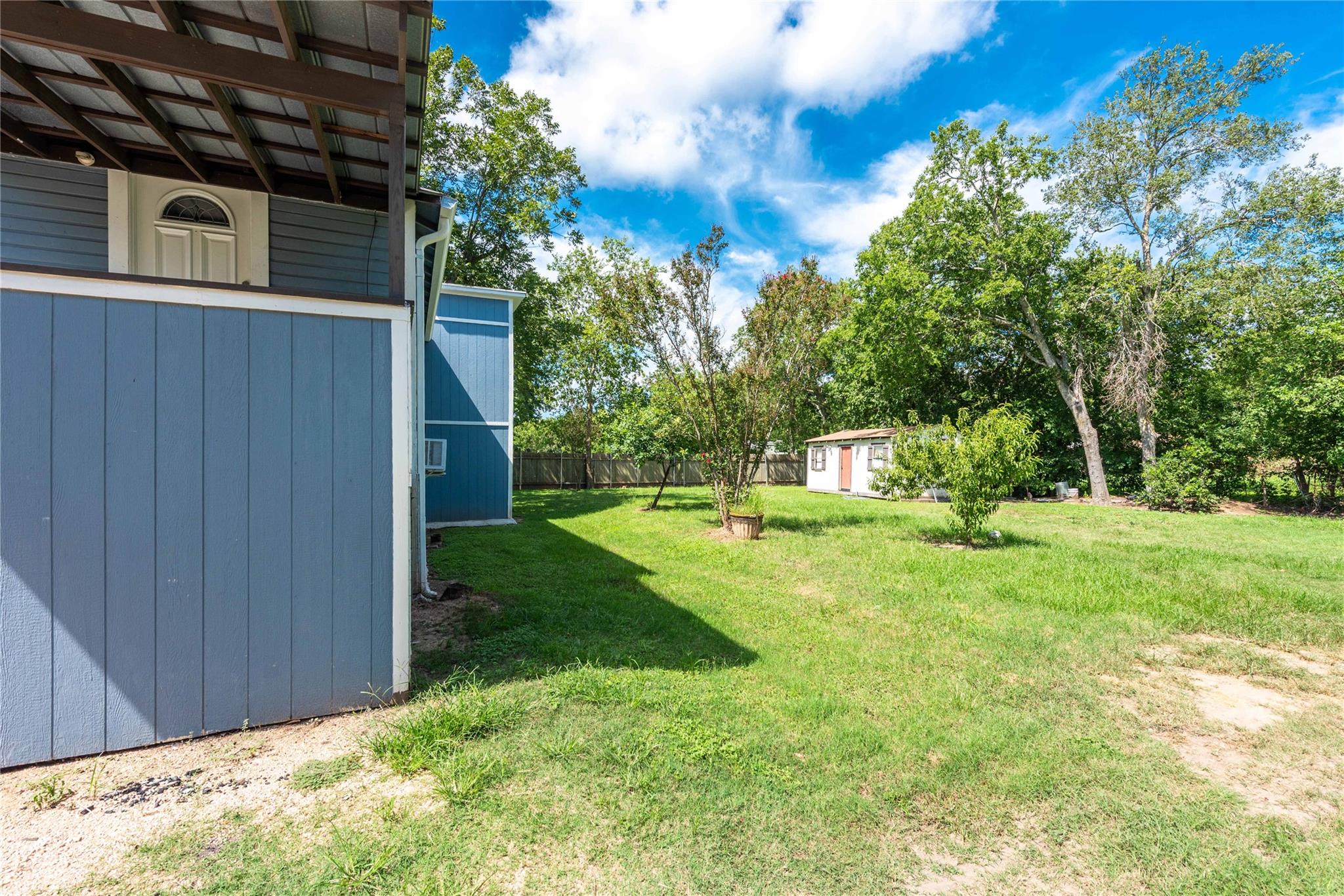 406 Lexington Rd # B, Elgin, TX 78621