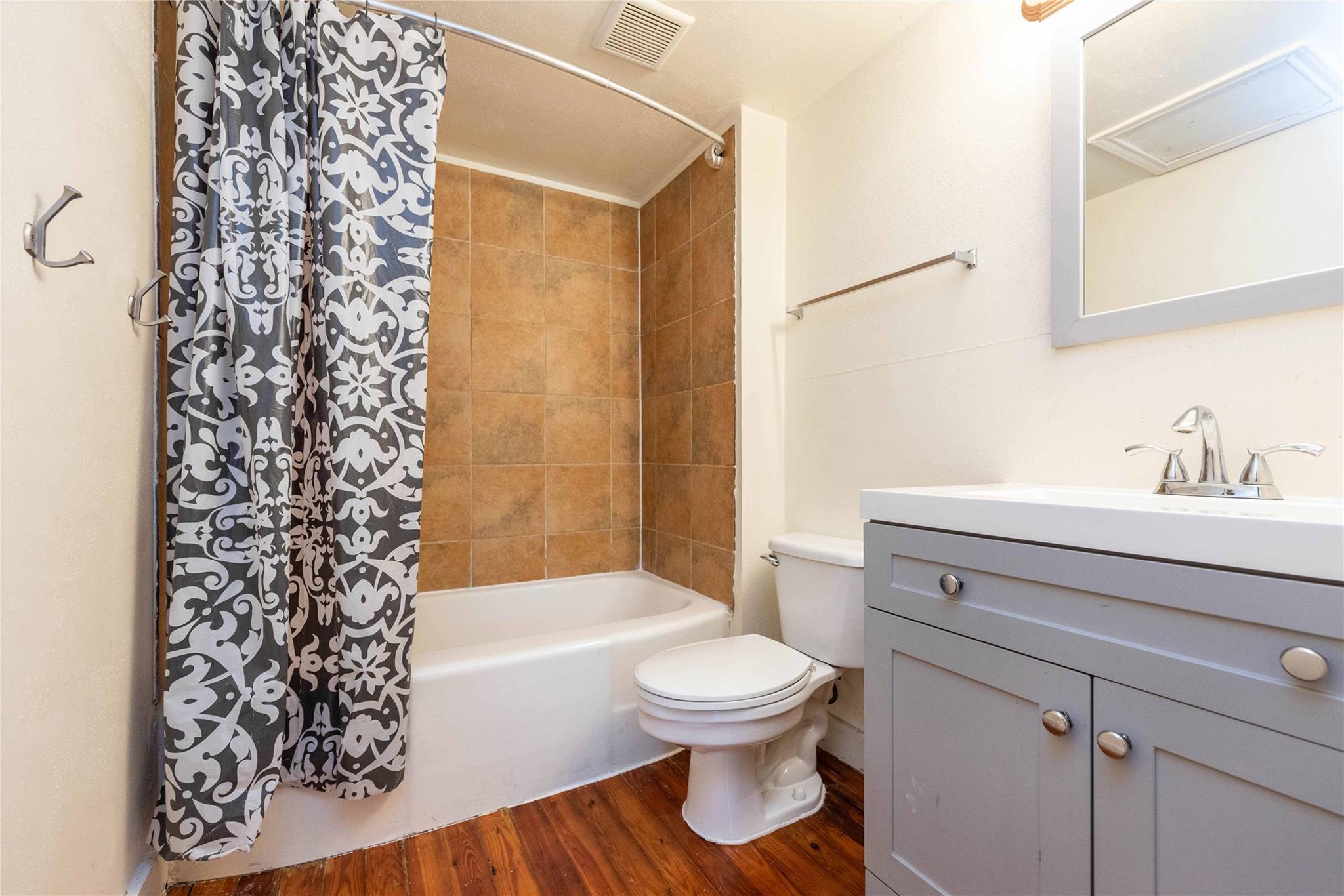 406 Lexington Rd # B, Elgin, TX 78621