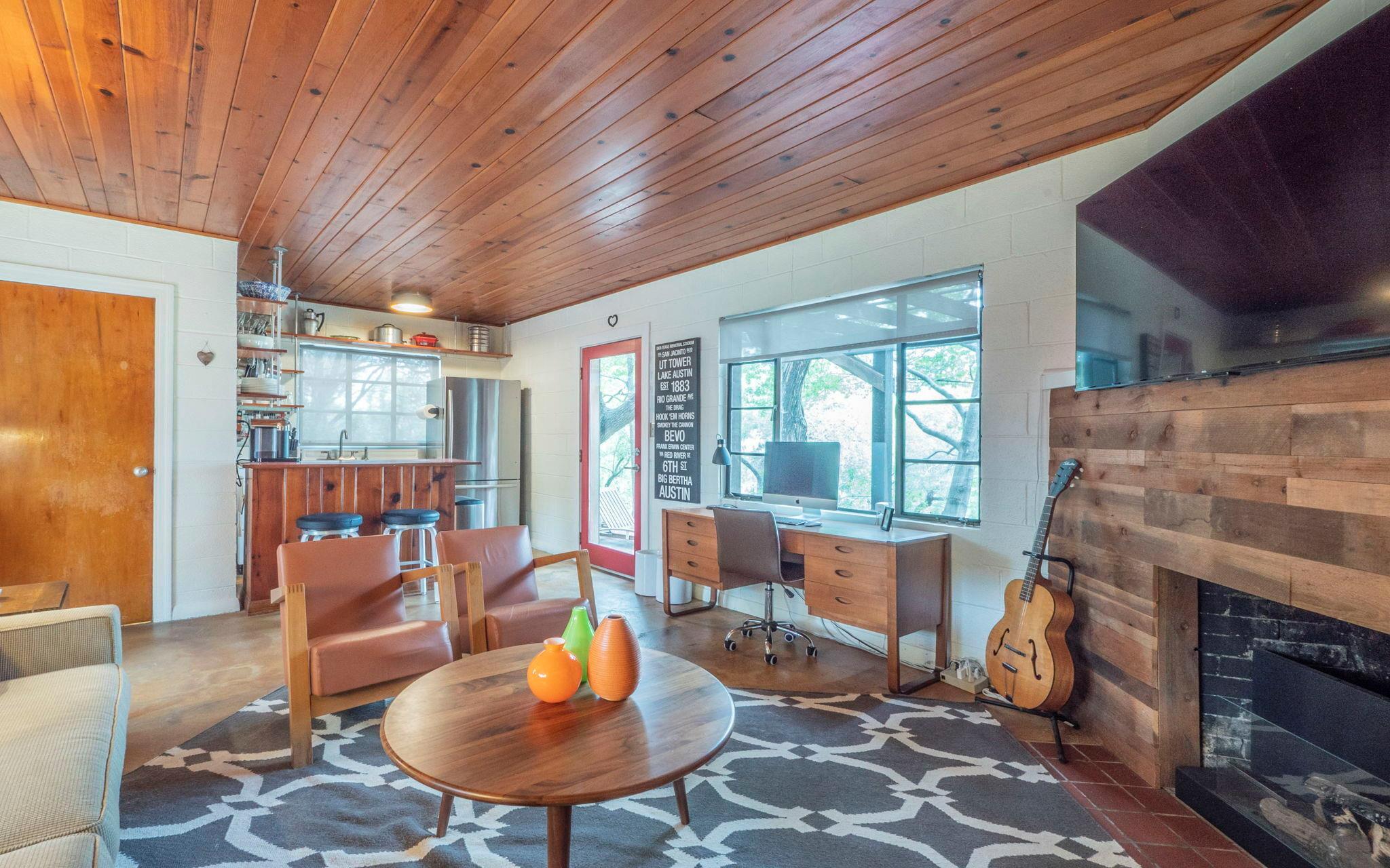 123 Vicinity Trl, Spicewood, TX 78669