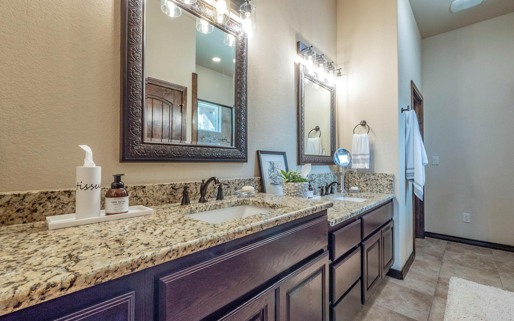 123 Vicinity Trl, Spicewood, TX 78669