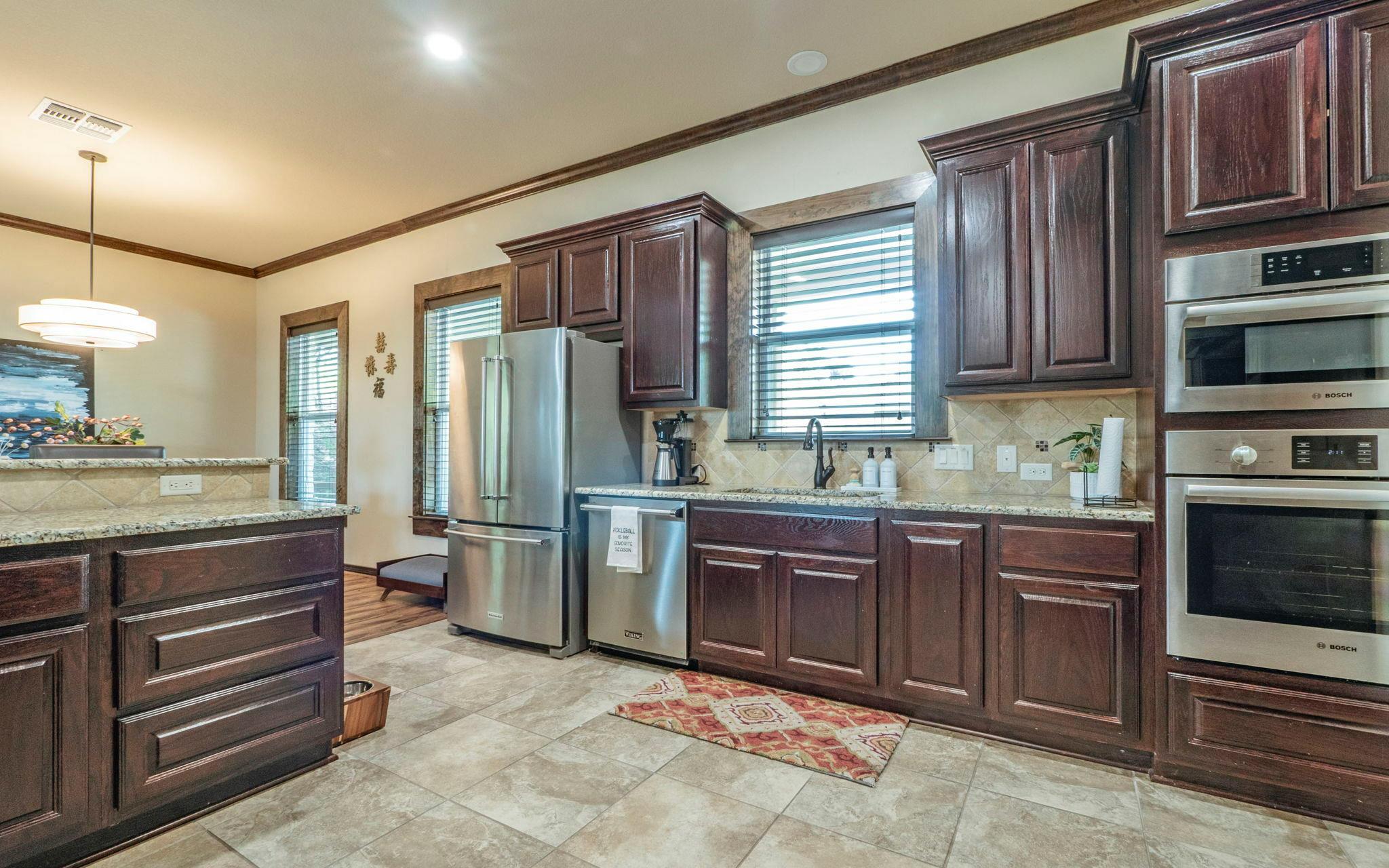 123 Vicinity Trl, Spicewood, TX 78669