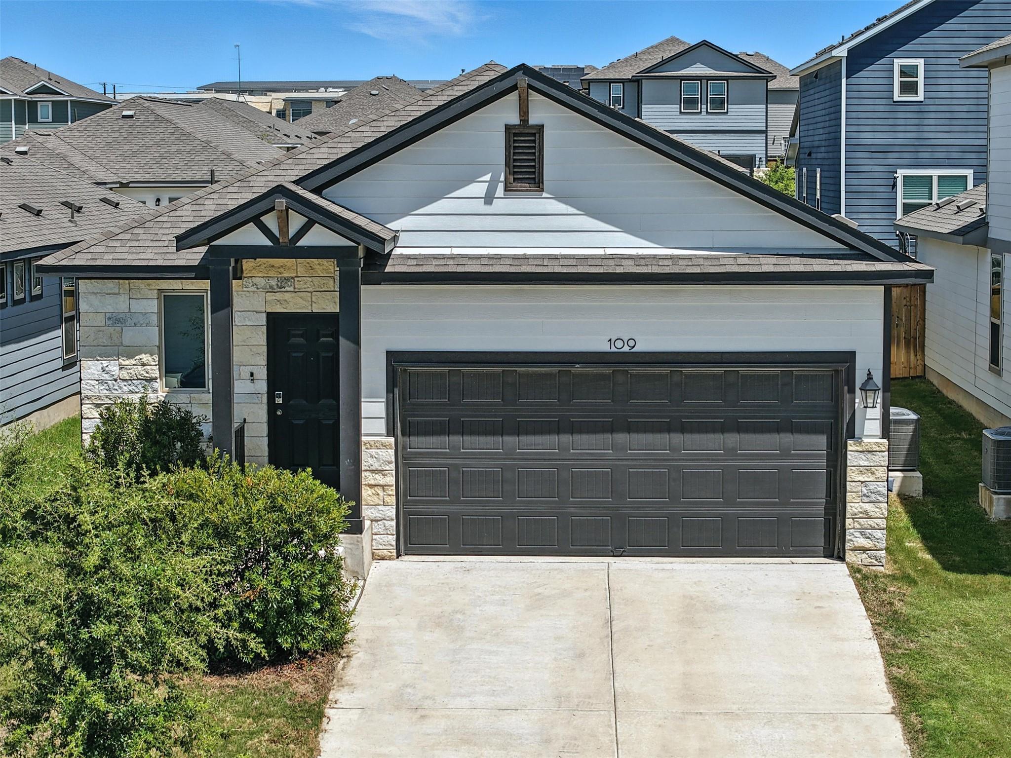 109 Drifter Ln, Jarrell, TX 76537
