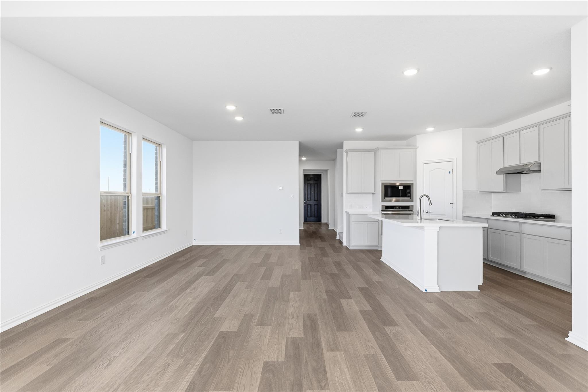 13804 Tucker Hedge Pass, Elgin, TX 78621