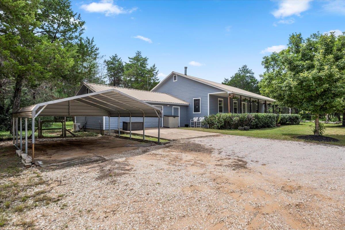 596 Herron Trl, McDade, TX 78650