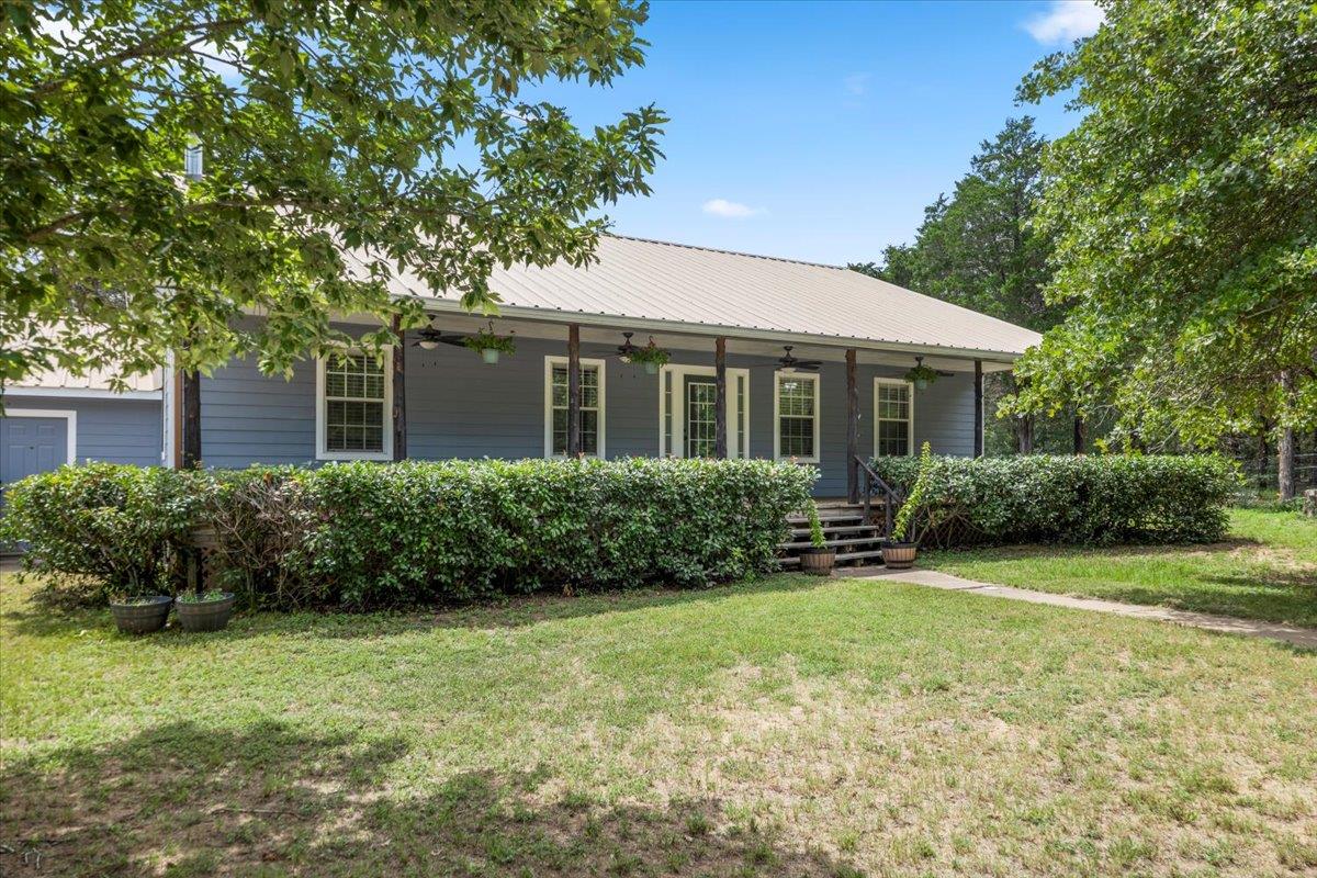 596 Herron Trl, McDade, TX 78650