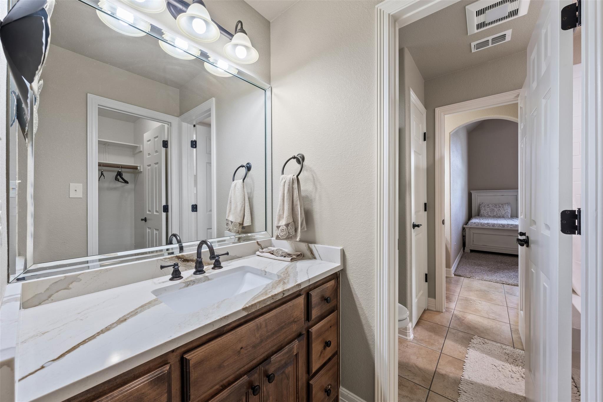 2016 The Creeks Dr, Salado, TX 76571