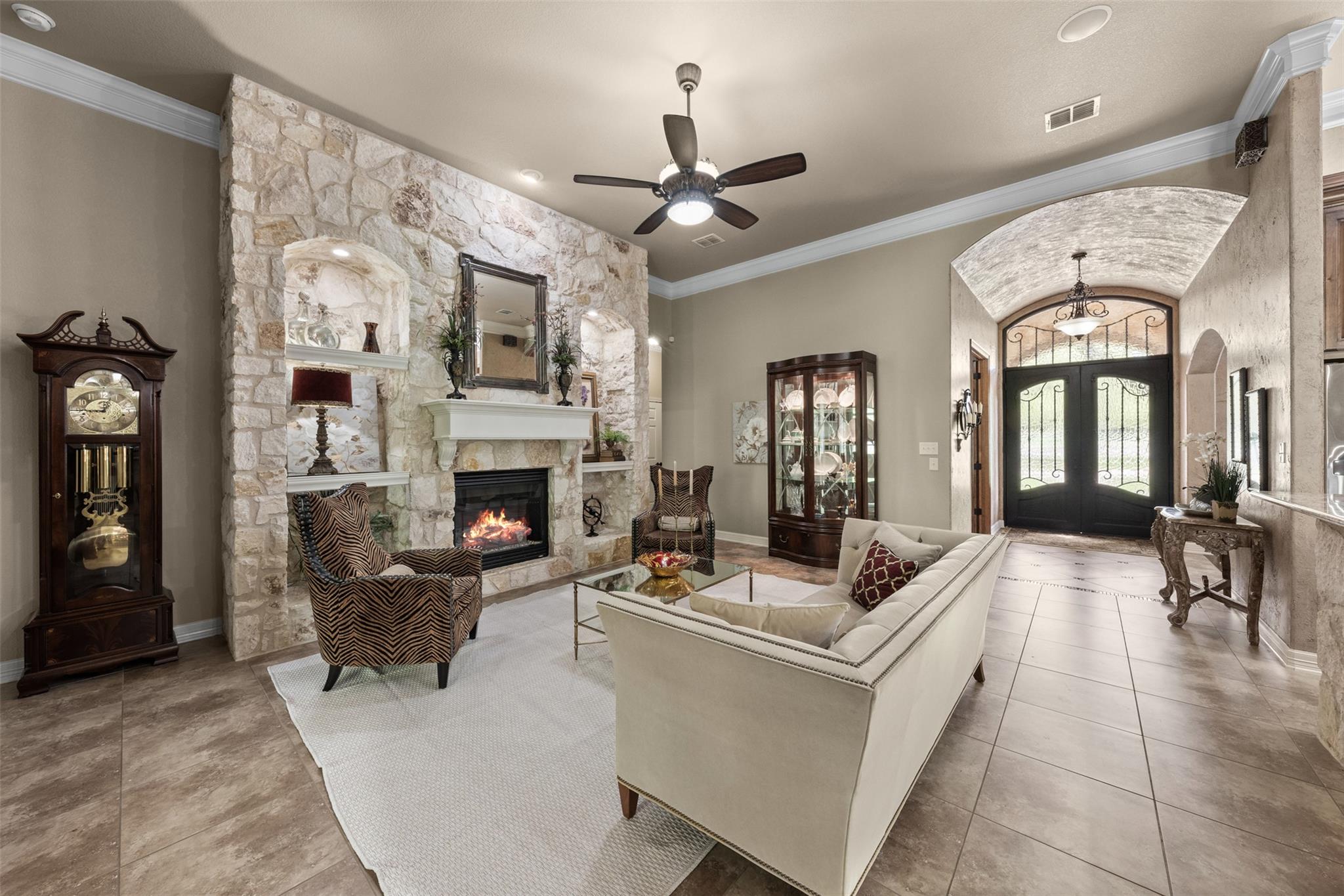 2016 The Creeks Dr, Salado, TX 76571