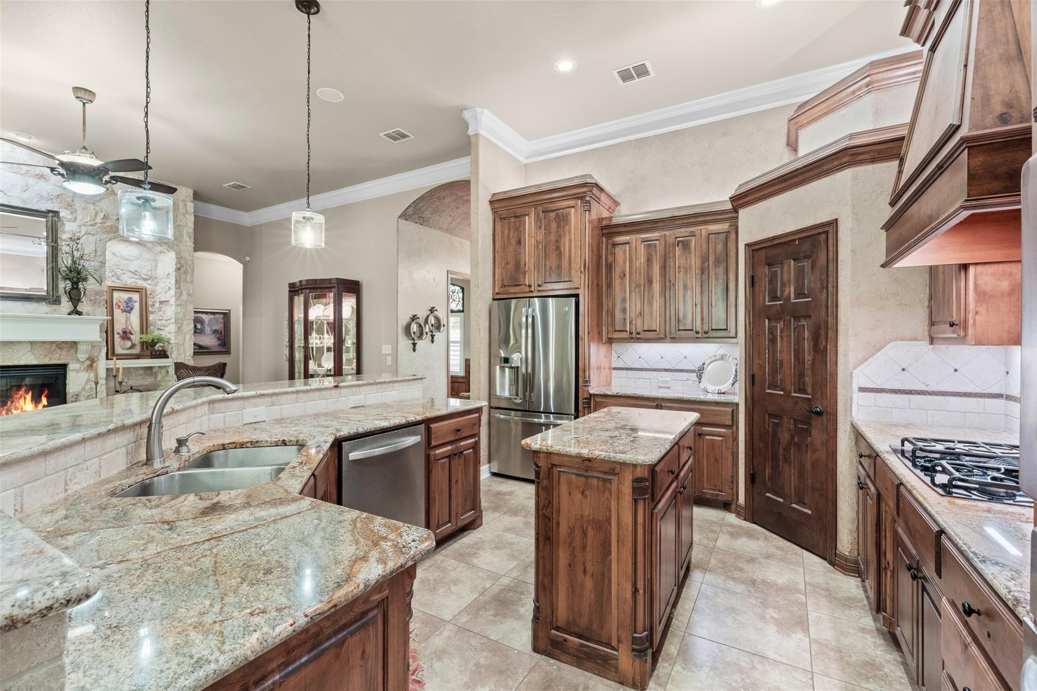 2016 The Creeks Dr, Salado, TX 76571
