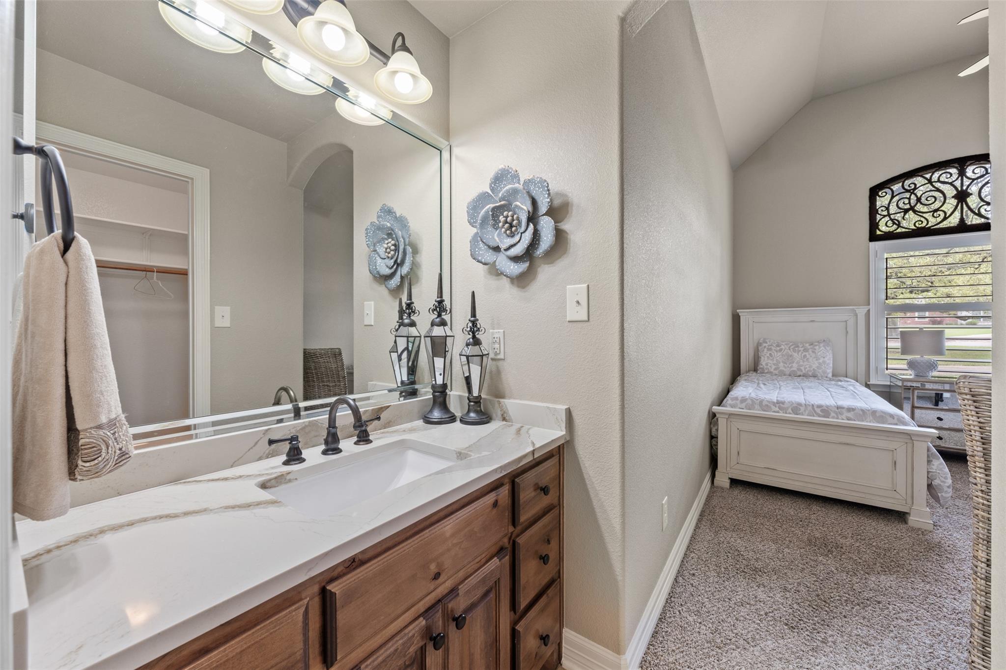 2016 The Creeks Dr, Salado, TX 76571