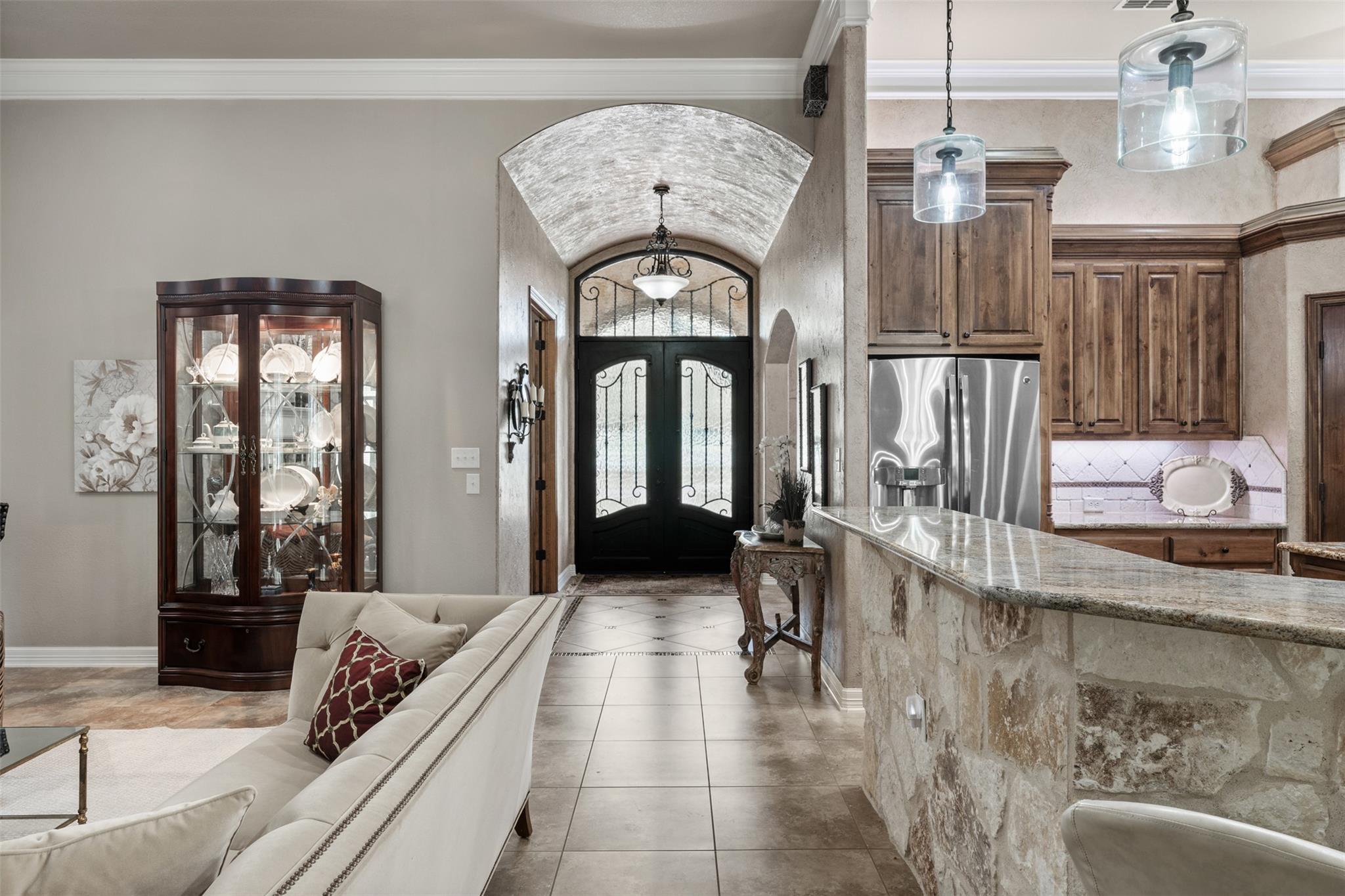 2016 The Creeks Dr, Salado, TX 76571