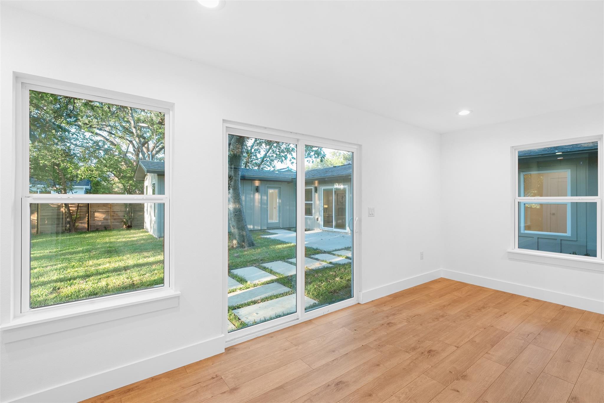 8106 Briarwood Ln, Austin, TX 78757