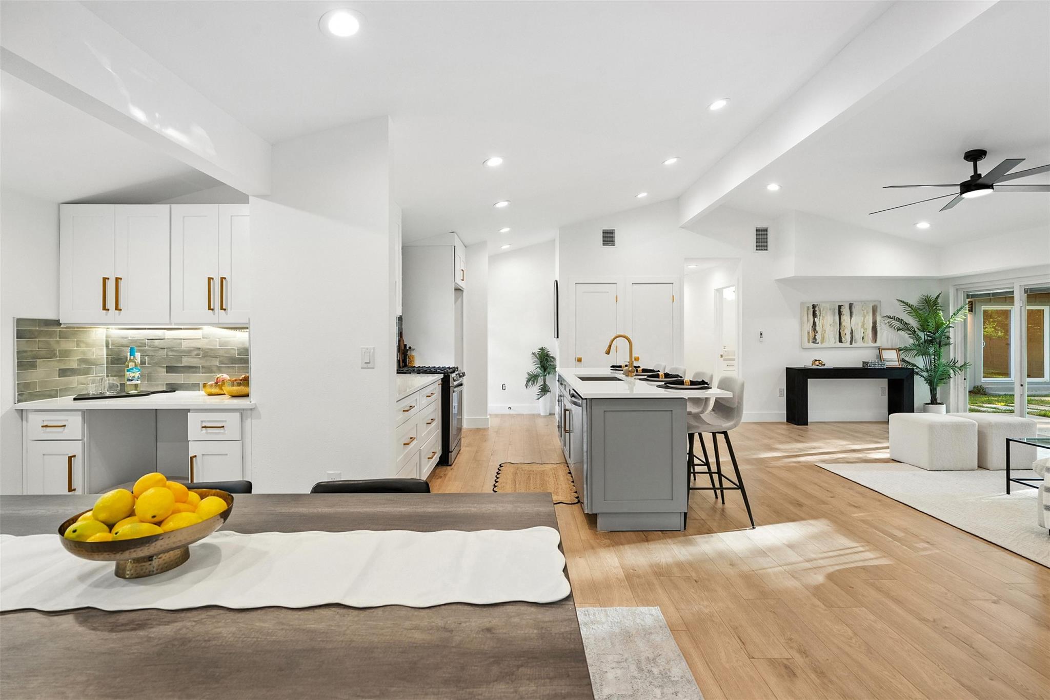 8106 Briarwood Ln, Austin, TX 78757