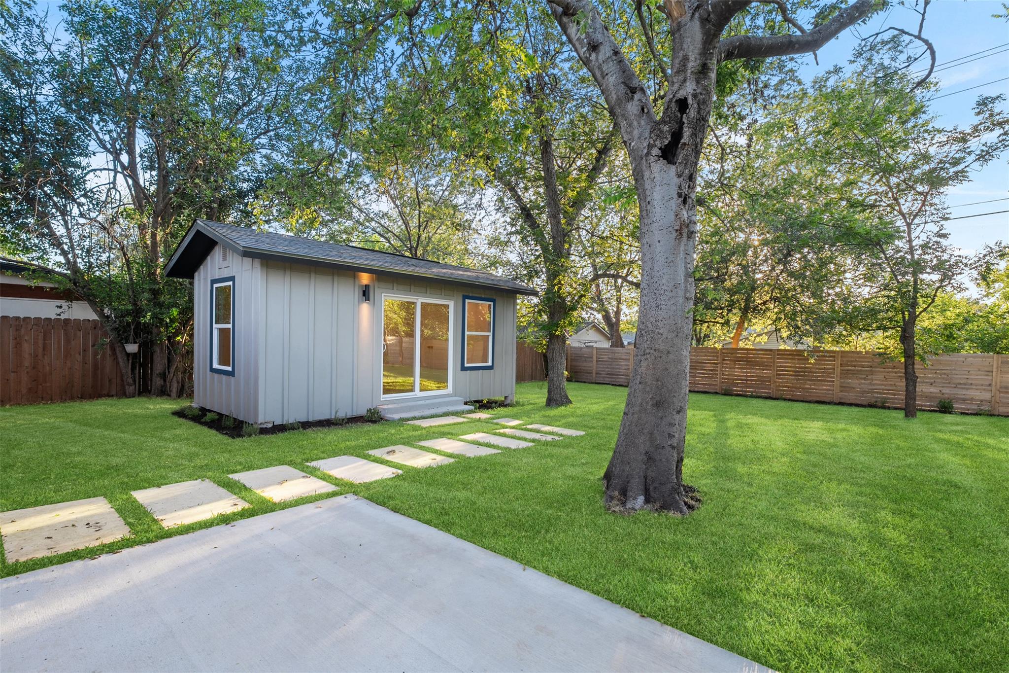 8106 Briarwood Ln, Austin, TX 78757