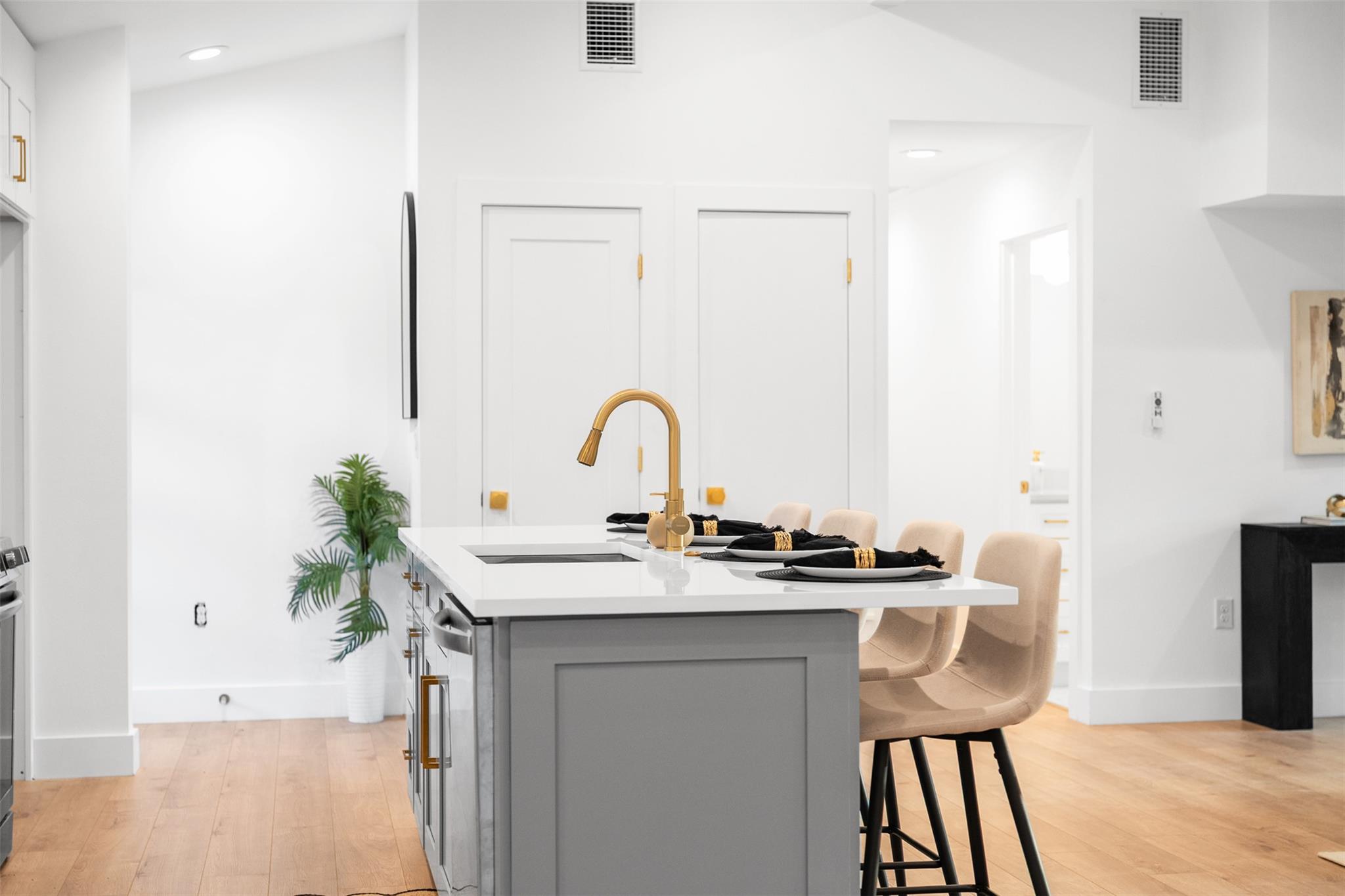 8106 Briarwood Ln, Austin, TX 78757