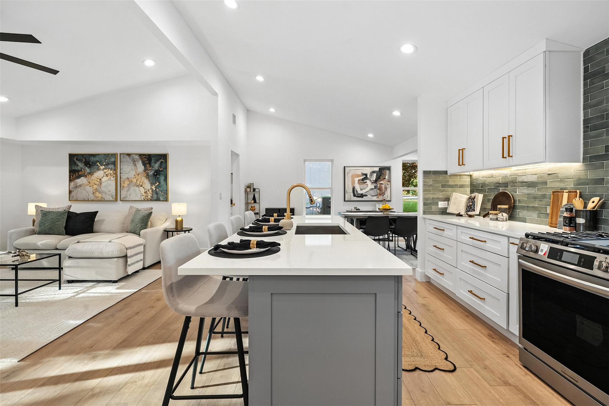 8106 Briarwood Ln, Austin, TX 78757