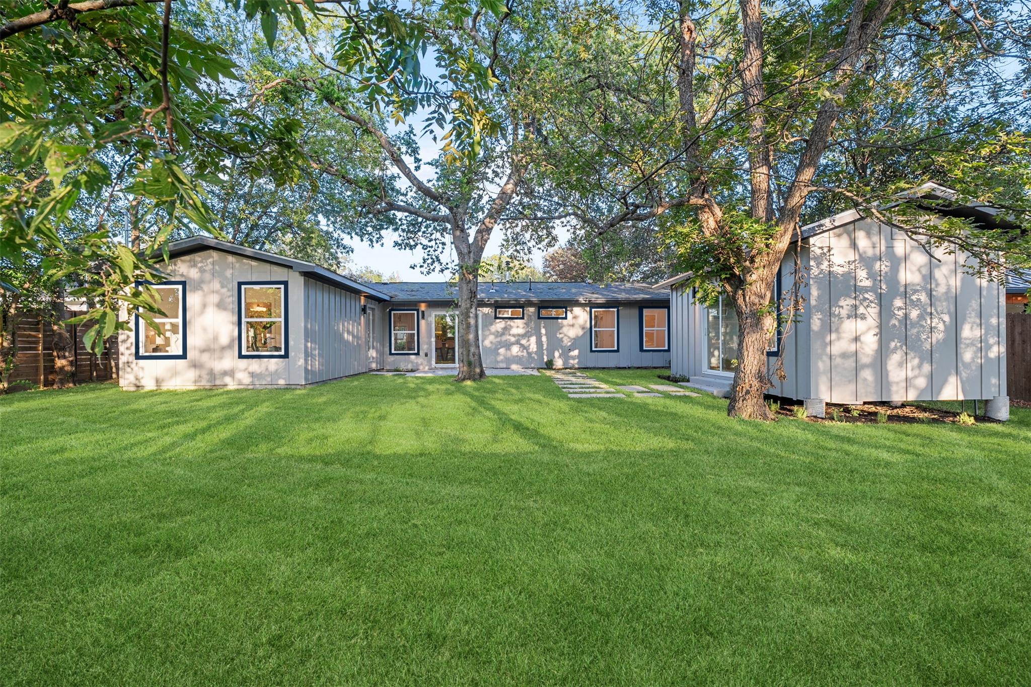 8106 Briarwood Ln, Austin, TX 78757