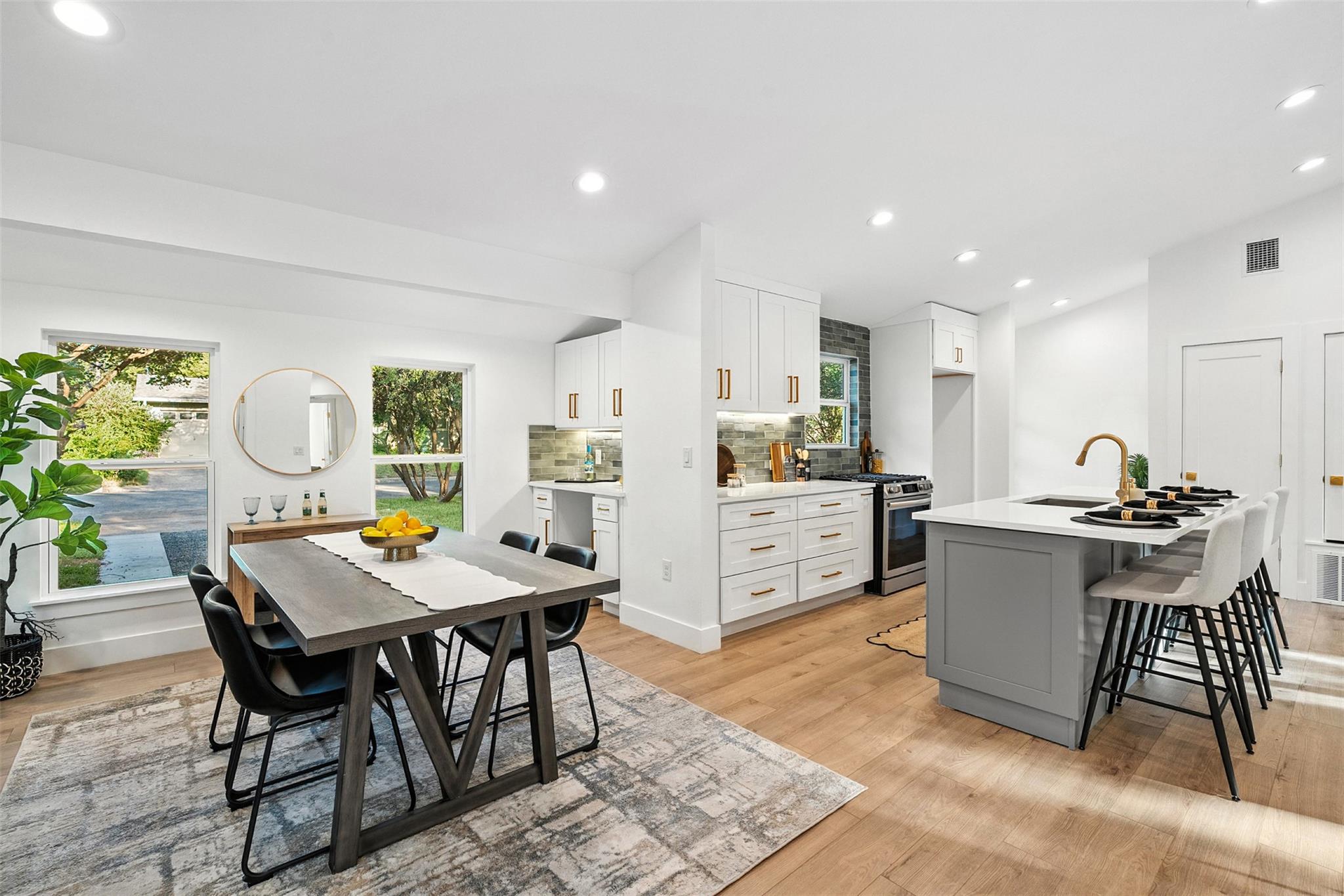 8106 Briarwood Ln, Austin, TX 78757