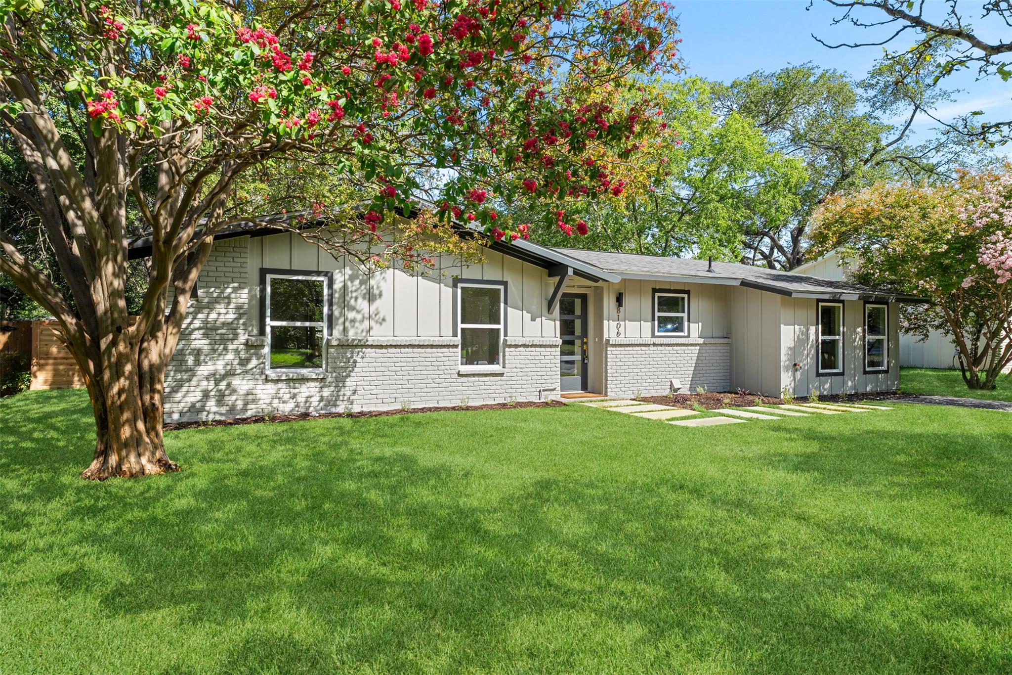 8106 Briarwood Ln, Austin, TX 78757