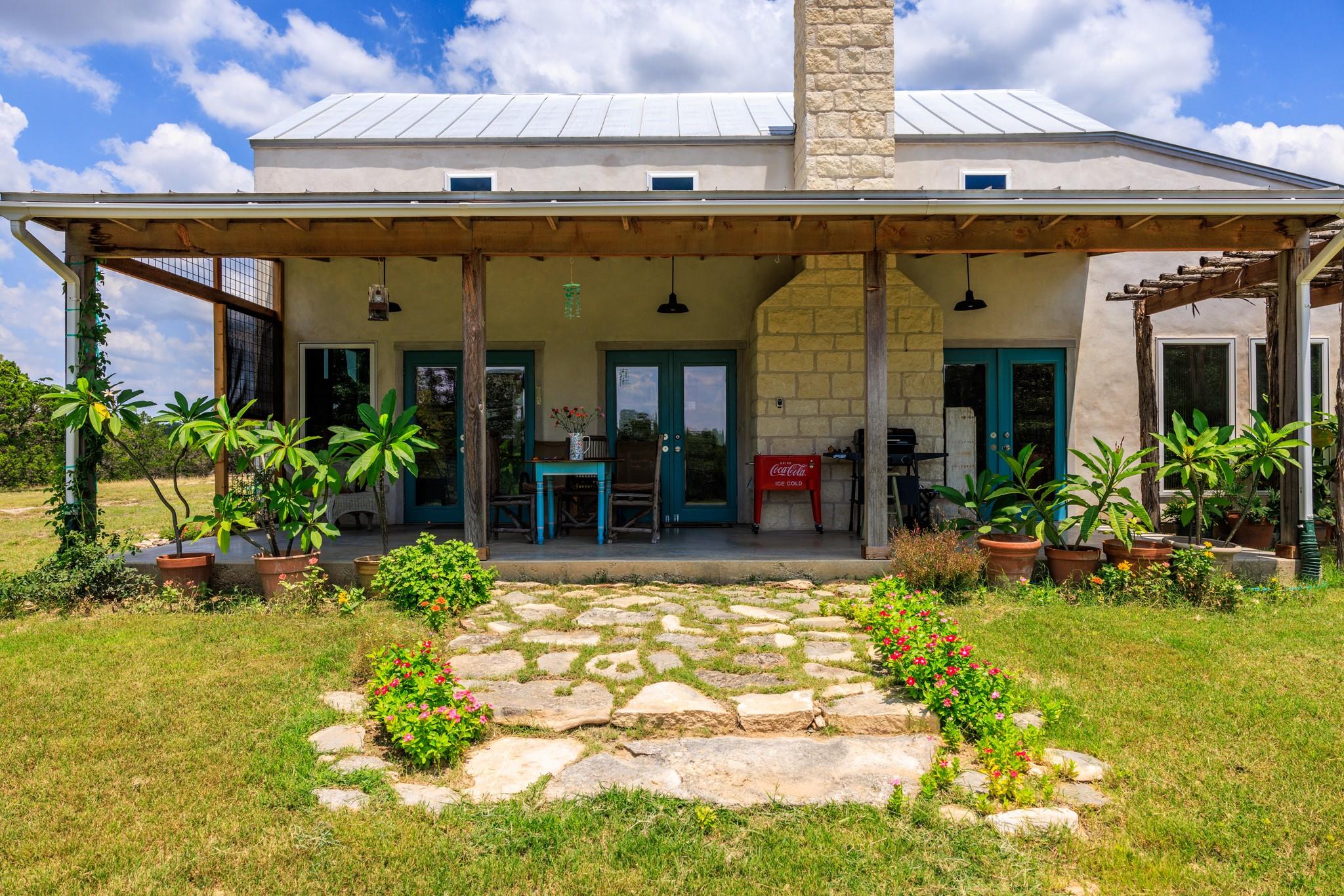 456 Colt Valley Rd, Fredericksburg, TX 78624