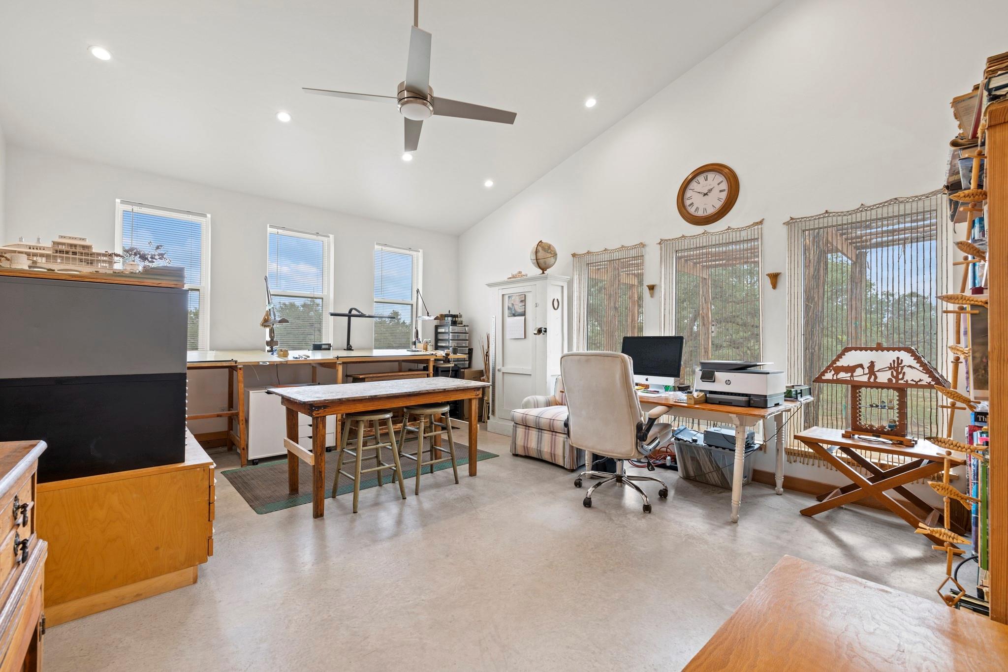 456 Colt Valley Rd, Fredericksburg, TX 78624