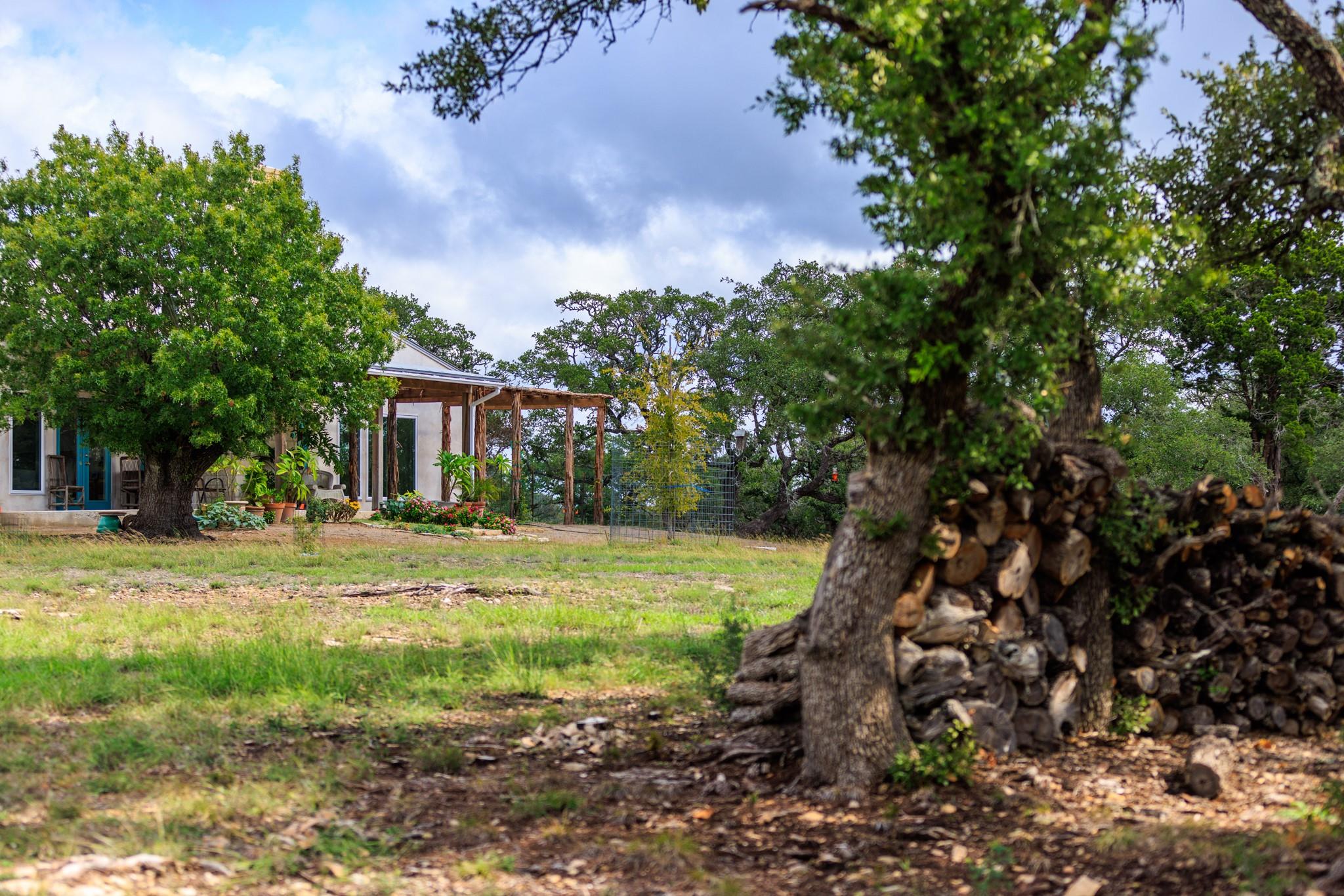 456 Colt Valley Rd, Fredericksburg, TX 78624