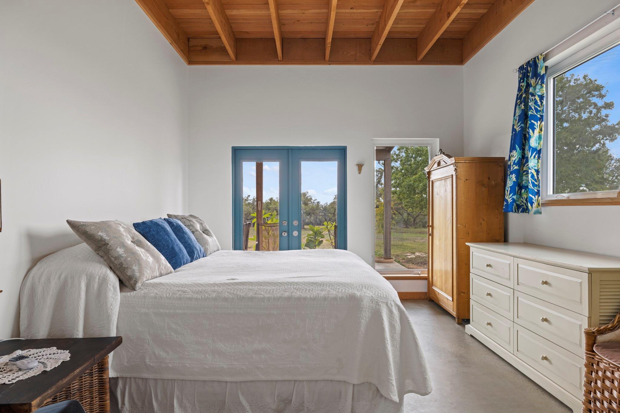 456 Colt Valley Rd, Fredericksburg, TX 78624