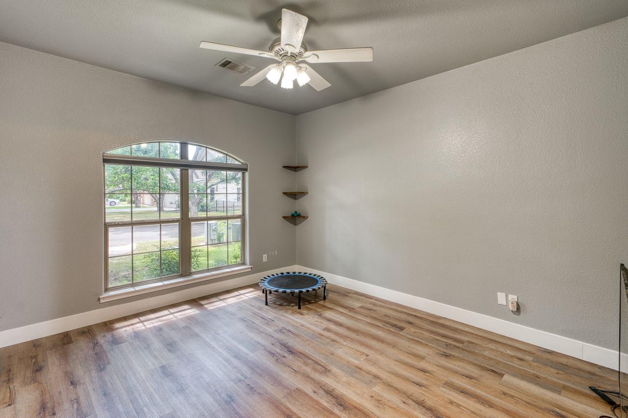 290 Turkey Run, Meadowlakes, TX 78654