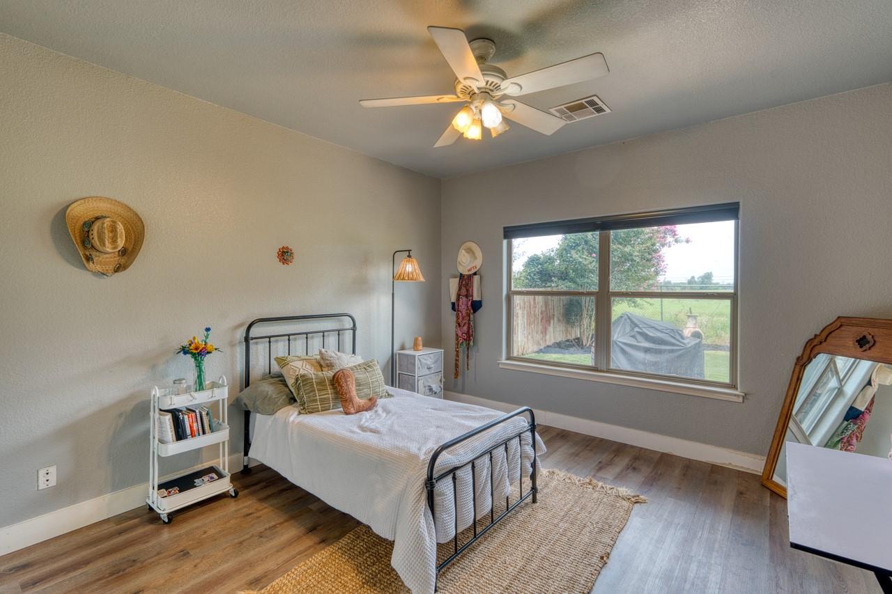 290 Turkey Run, Meadowlakes, TX 78654