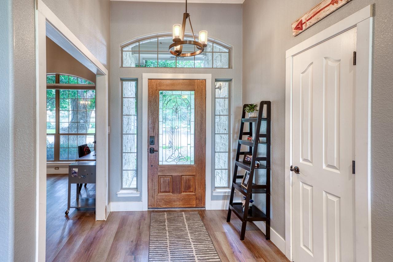 290 Turkey Run, Meadowlakes, TX 78654