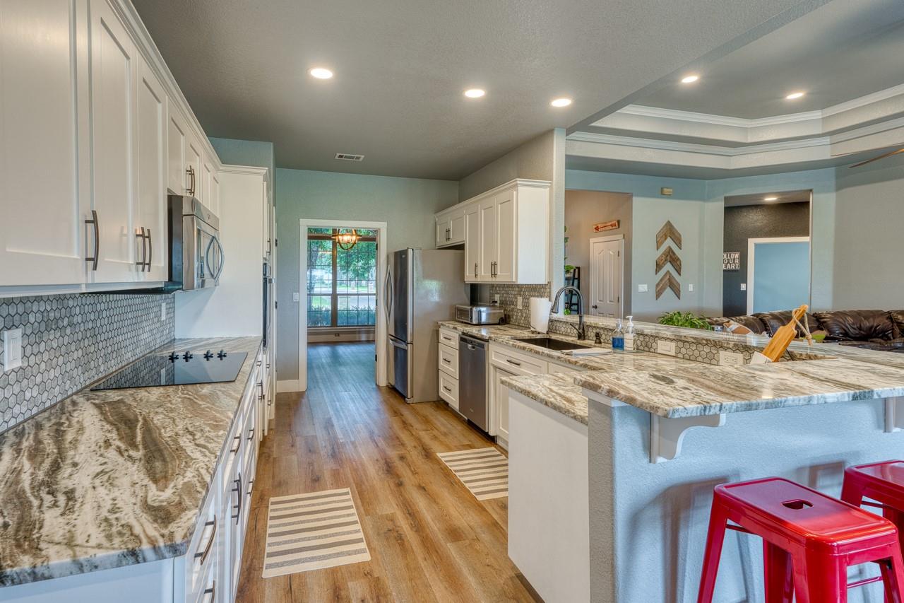 290 Turkey Run, Meadowlakes, TX 78654