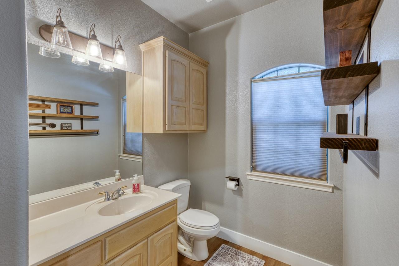 290 Turkey Run, Meadowlakes, TX 78654