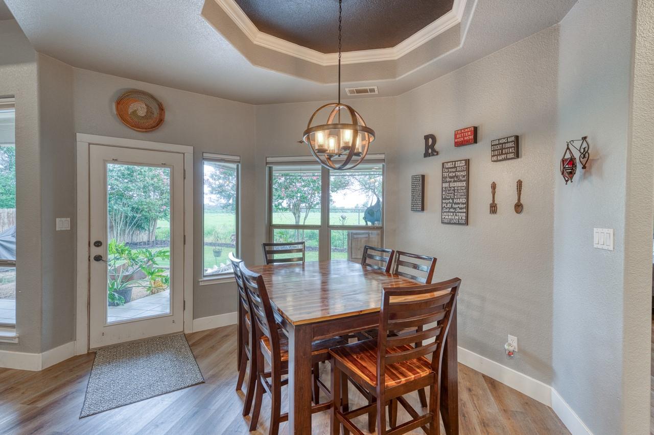 290 Turkey Run, Meadowlakes, TX 78654