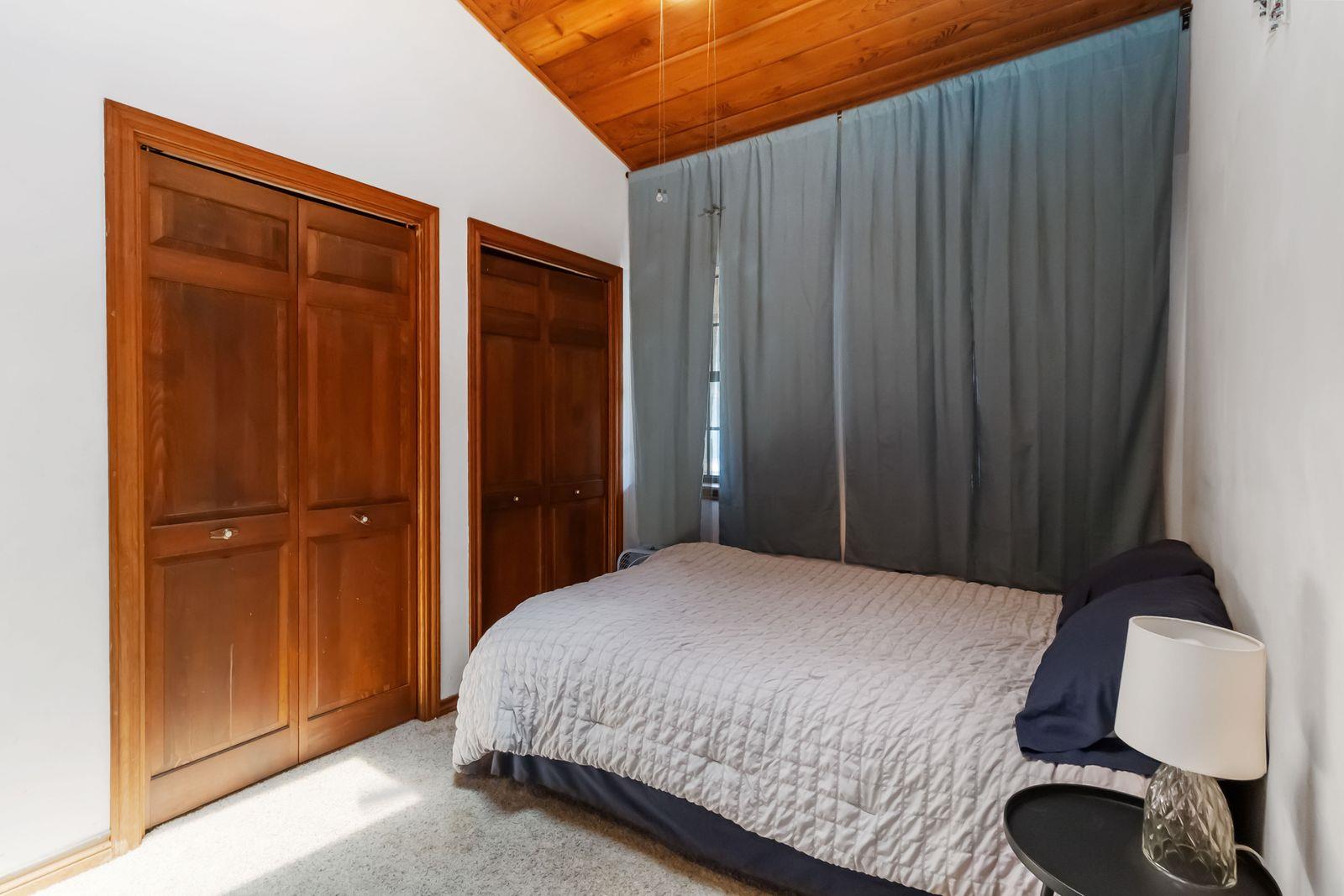 214 Laura Ln, Bastrop, TX 78602