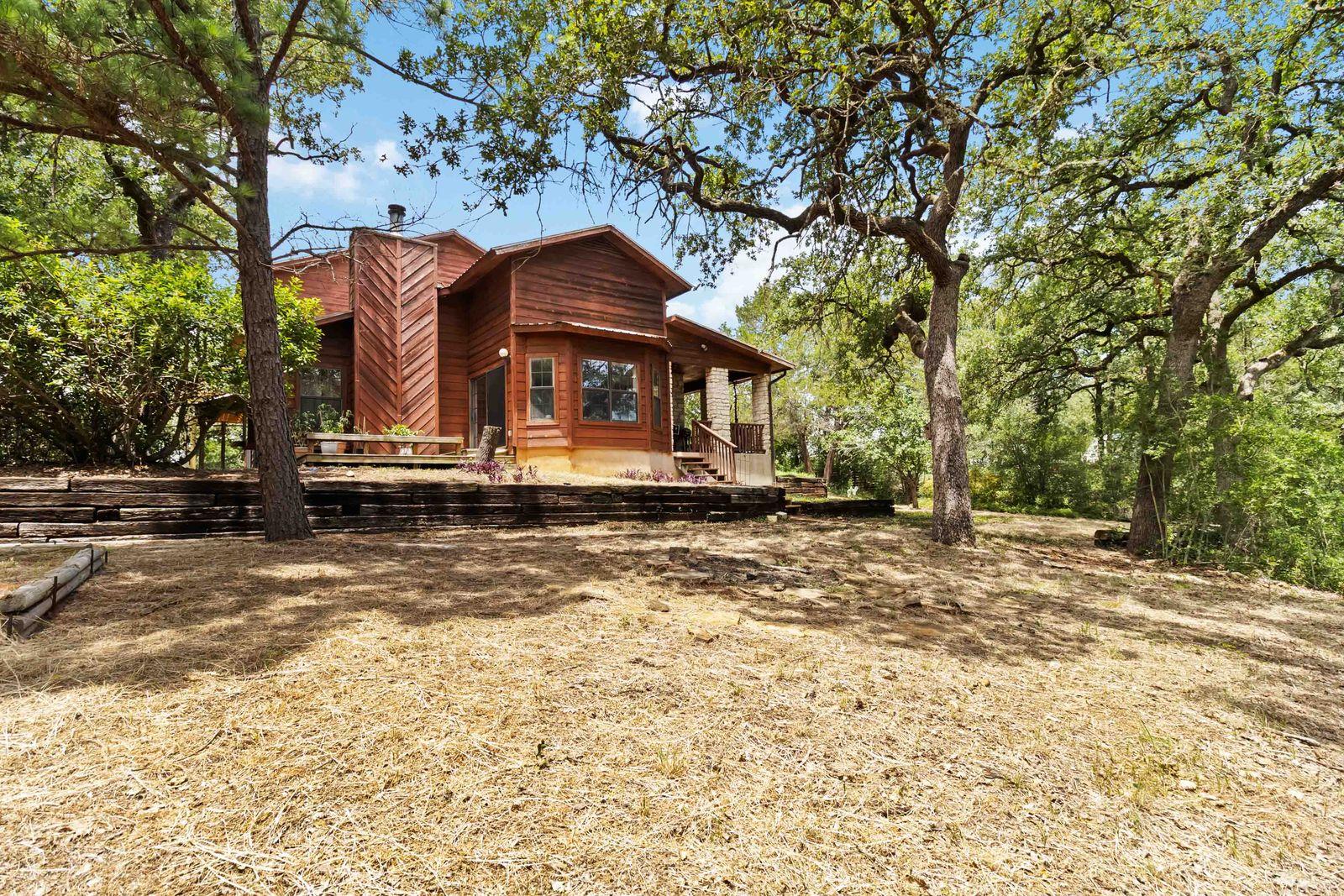 214 Laura Ln, Bastrop, TX 78602