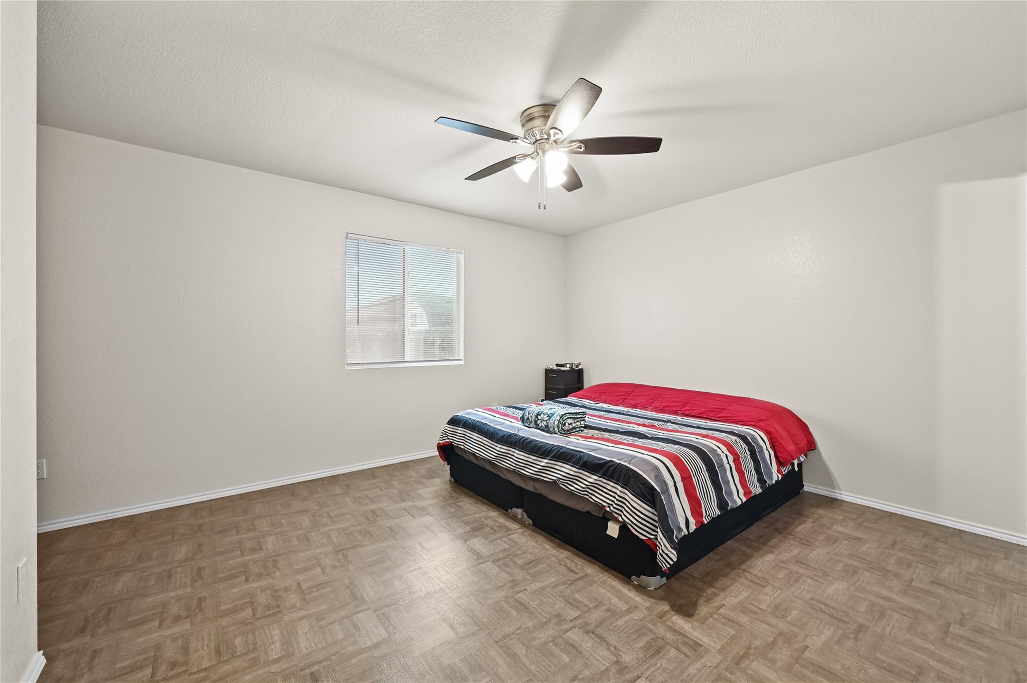 137 Hillhouse Ln, Manchaca, TX 78652