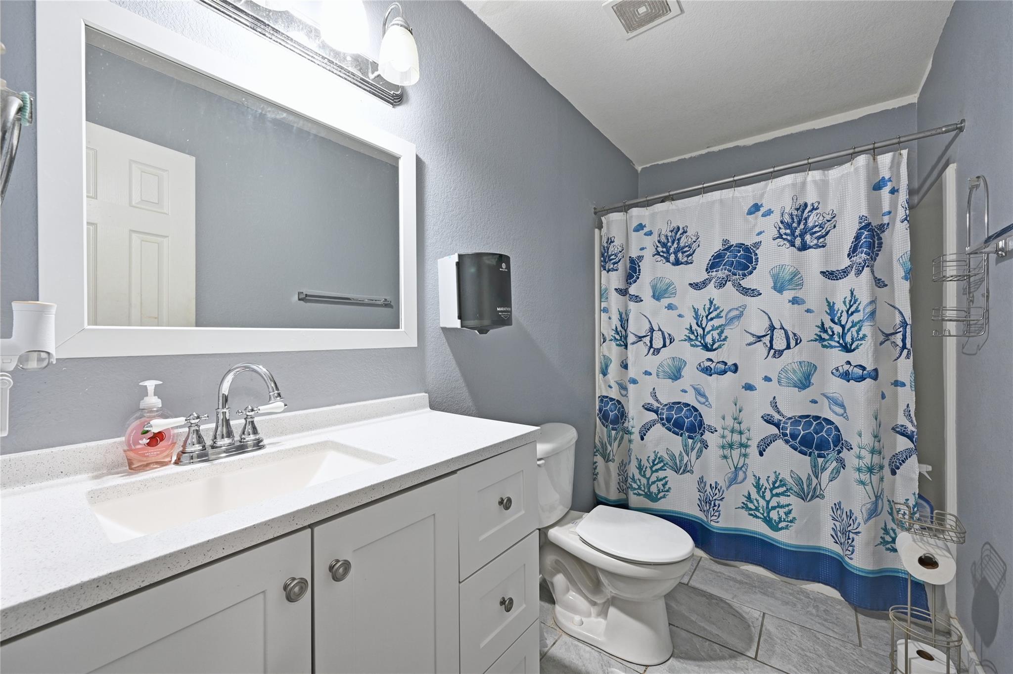 137 Hillhouse Ln, Manchaca, TX 78652