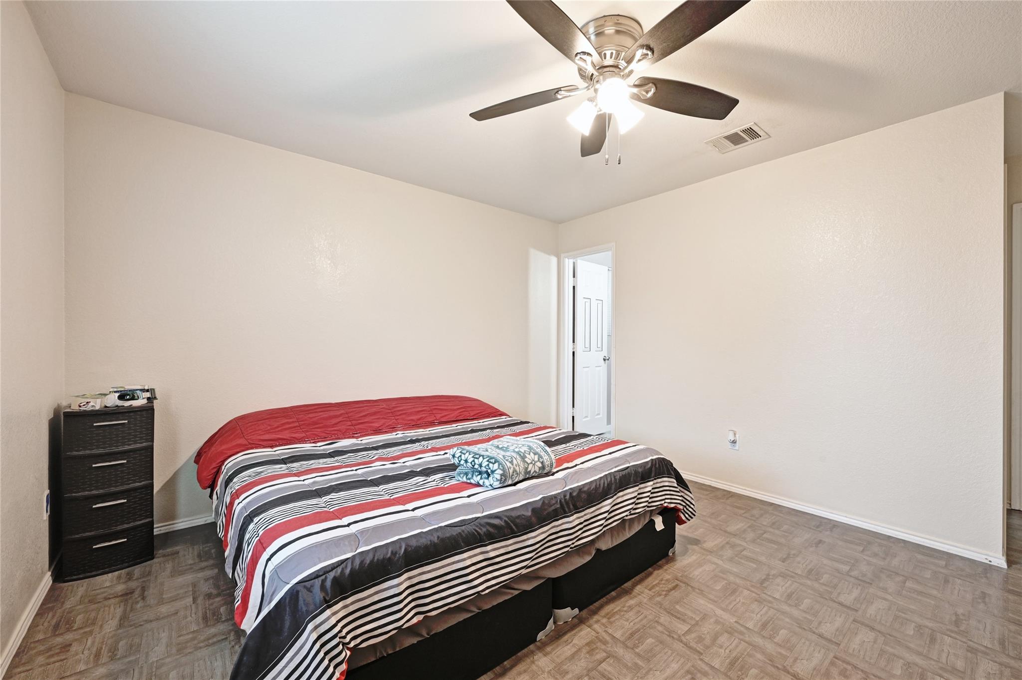 137 Hillhouse Ln, Manchaca, TX 78652