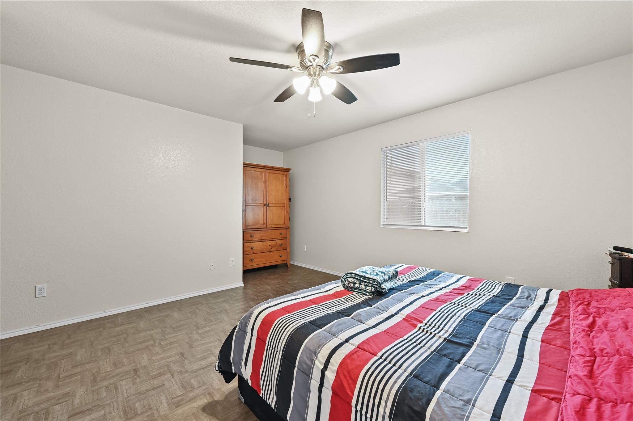 137 Hillhouse Ln, Manchaca, TX 78652