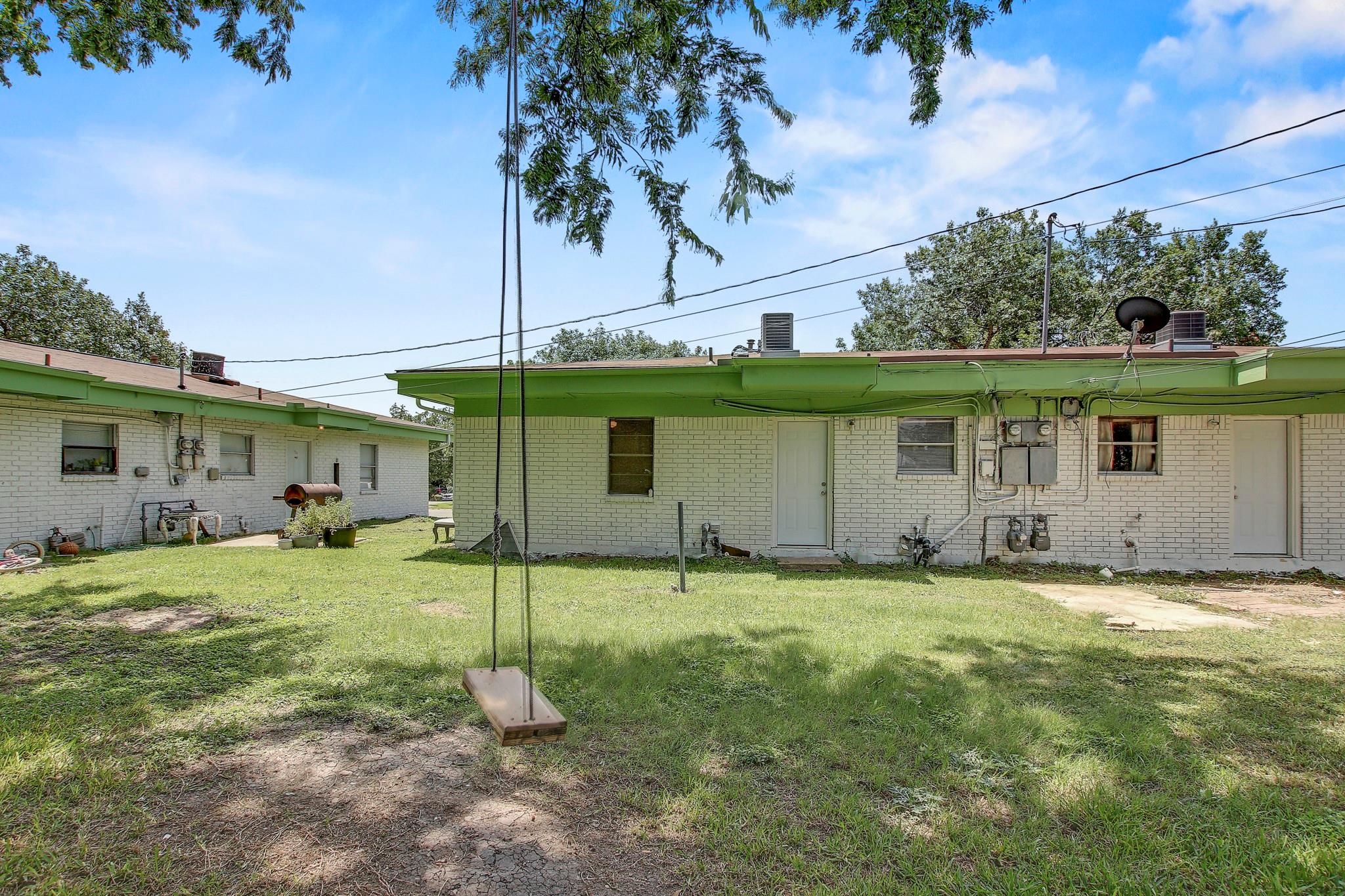 401 Branch St, Taylor, TX 76574