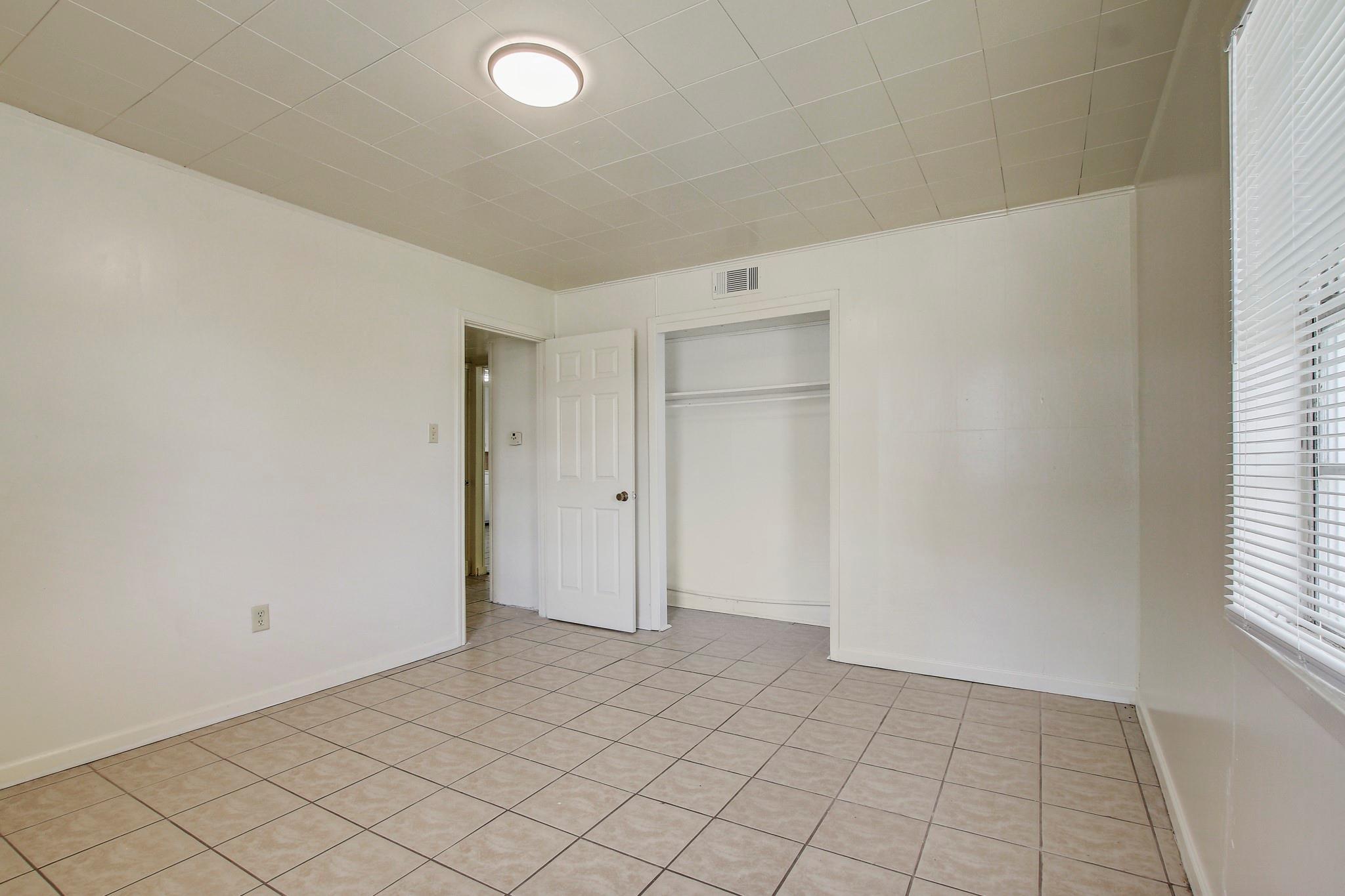 401 Branch St, Taylor, TX 76574