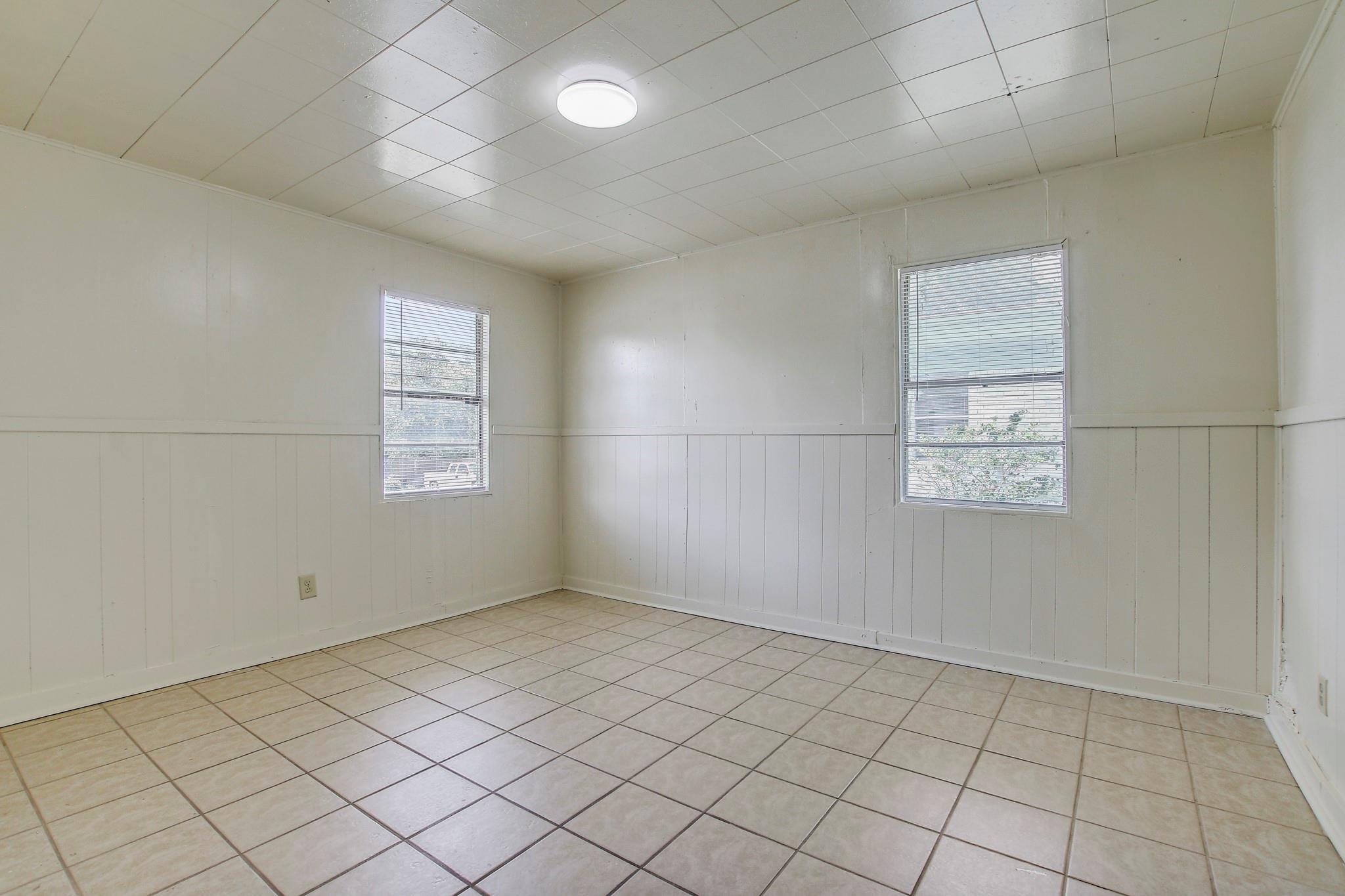 401 Branch St, Taylor, TX 76574