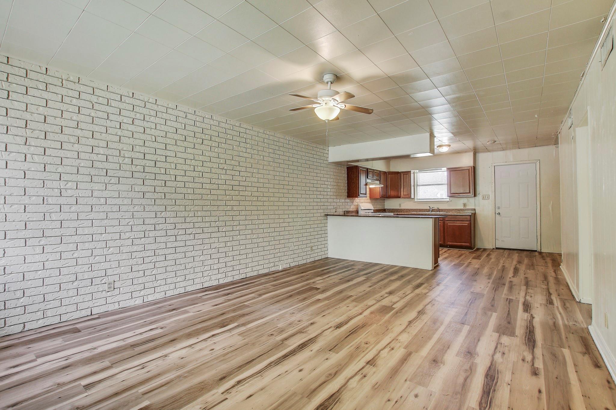 401 Branch St, Taylor, TX 76574