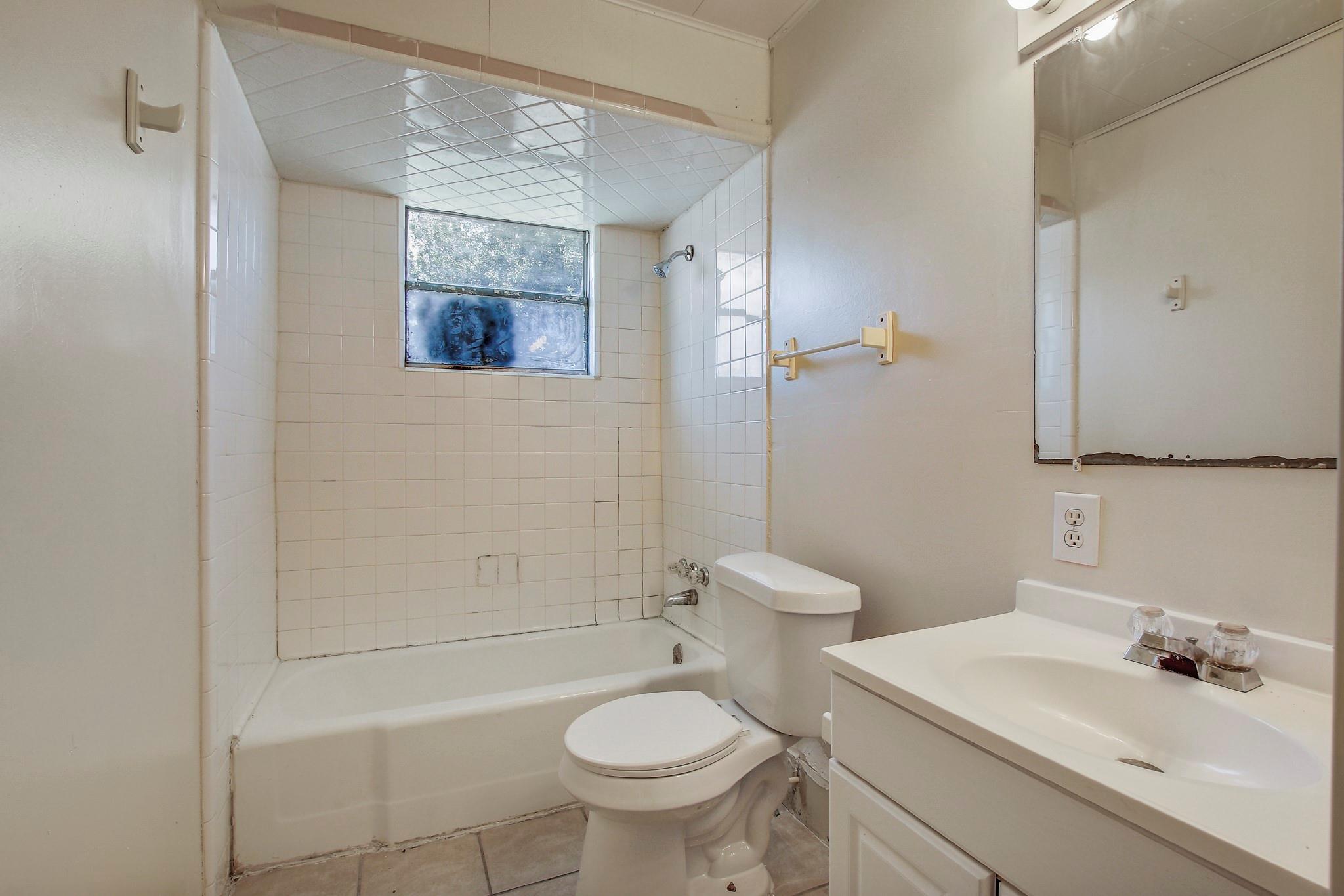 401 Branch St, Taylor, TX 76574