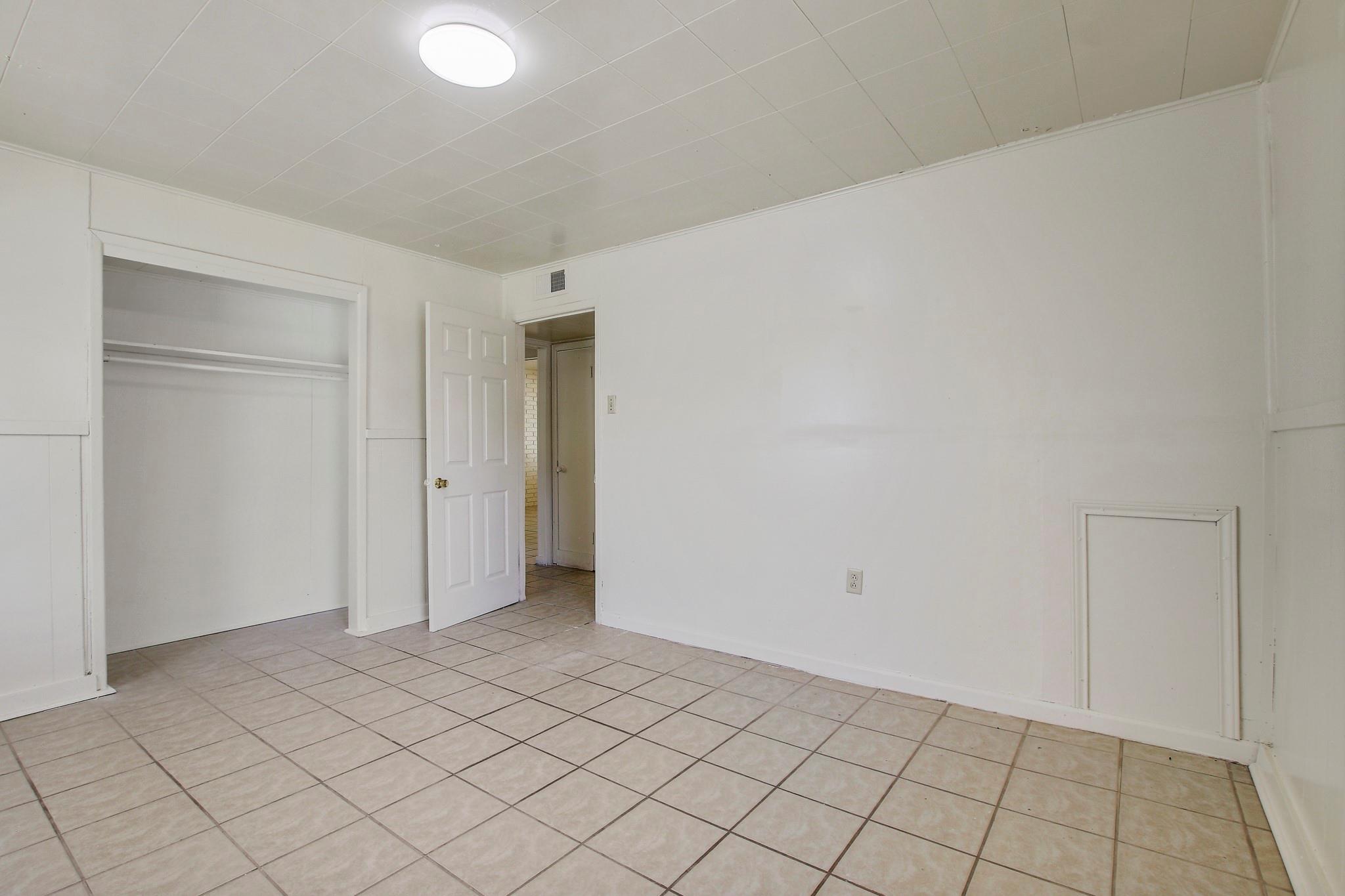 401 Branch St, Taylor, TX 76574