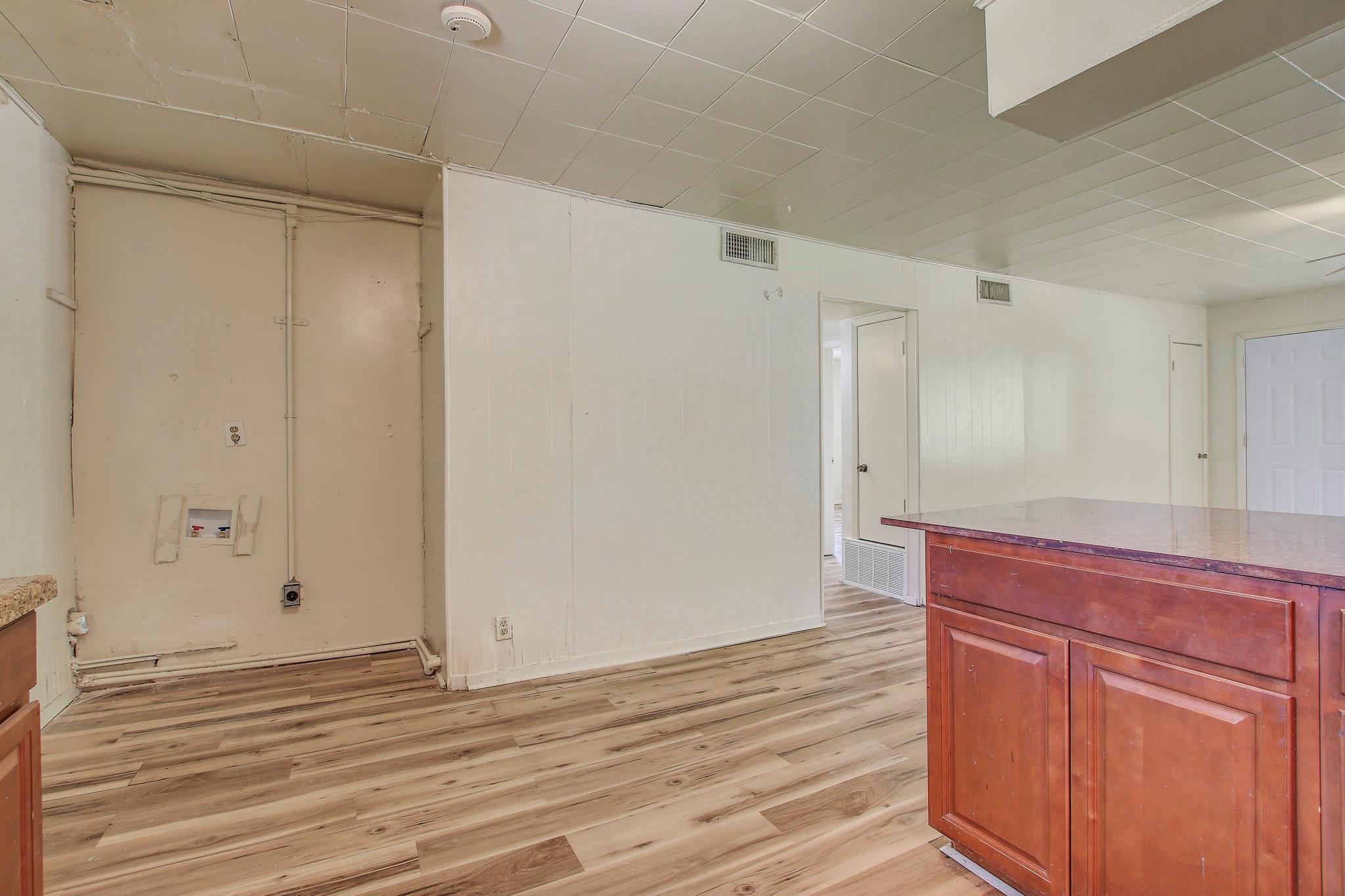 401 Branch St, Taylor, TX 76574